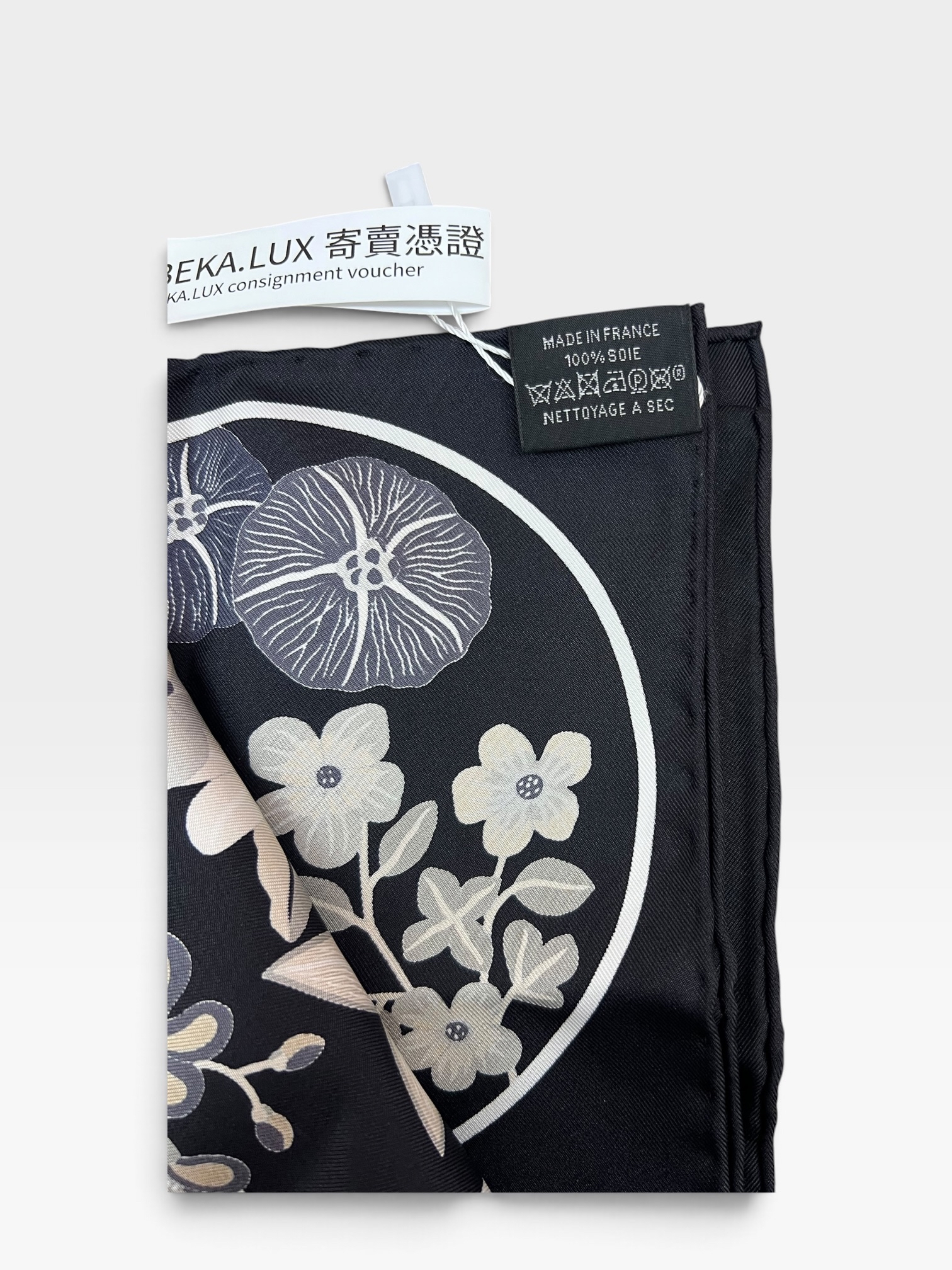 Pre-Owned Hermès Carré 90 Planifleurs /Product Code: 102707
