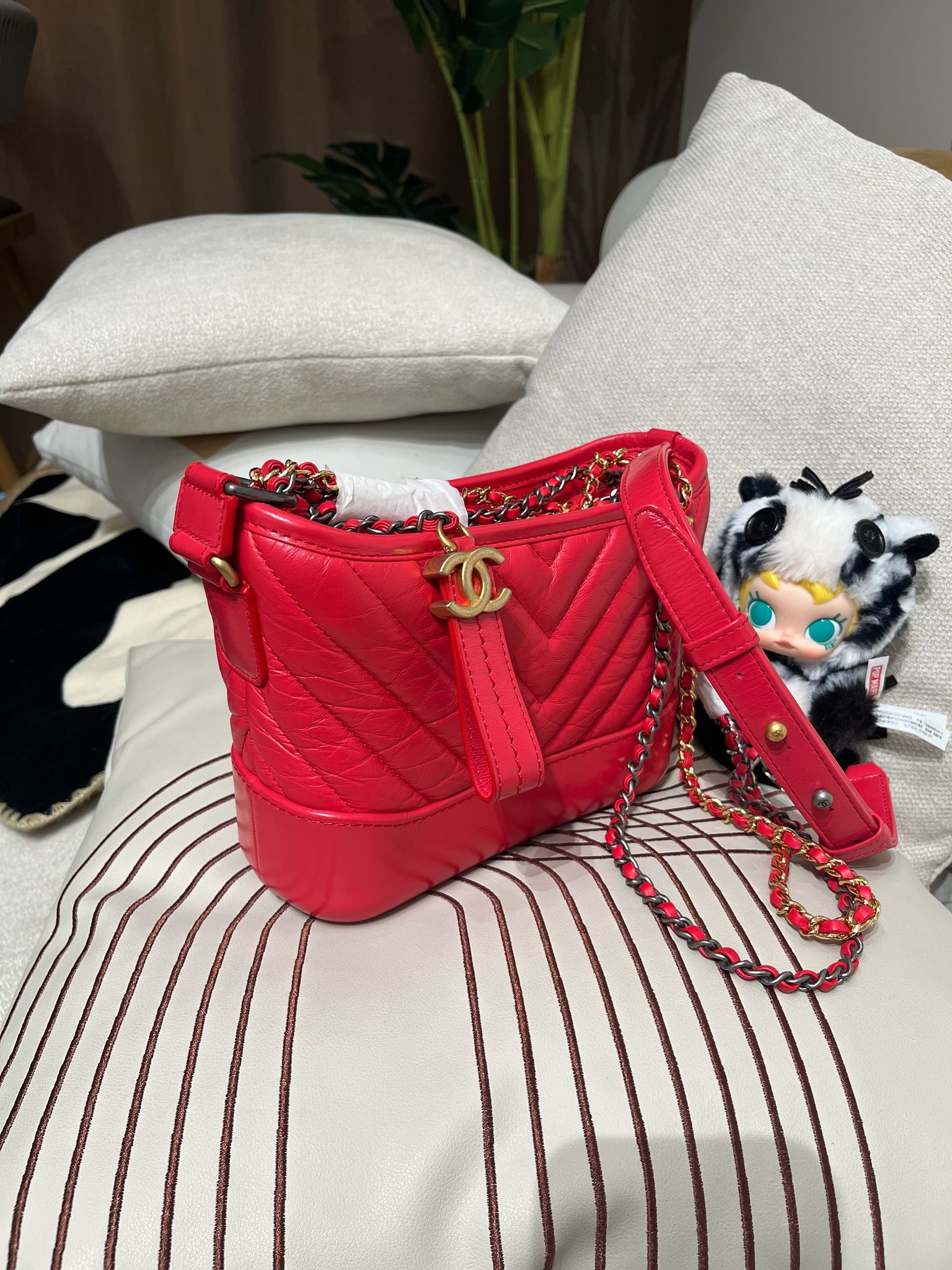 Chanel Gabrielle hobo small 牛皮金扣 100%Authentic ,未使用品 ✅29貼✅塵袋✅box  