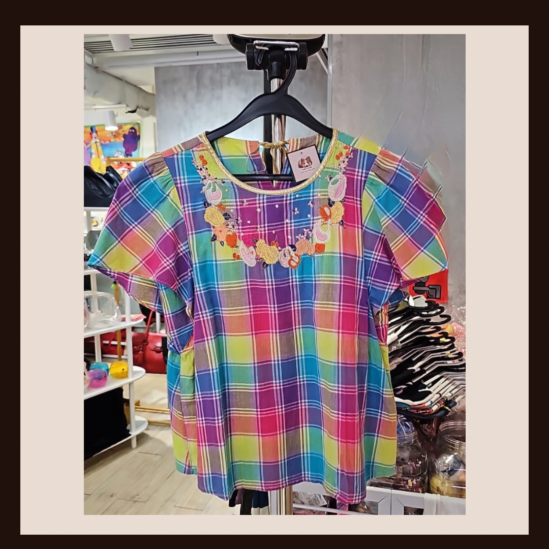 🌈 童話氛圍：franche lippee 經典彩虹格紋花卉刺繡上衣