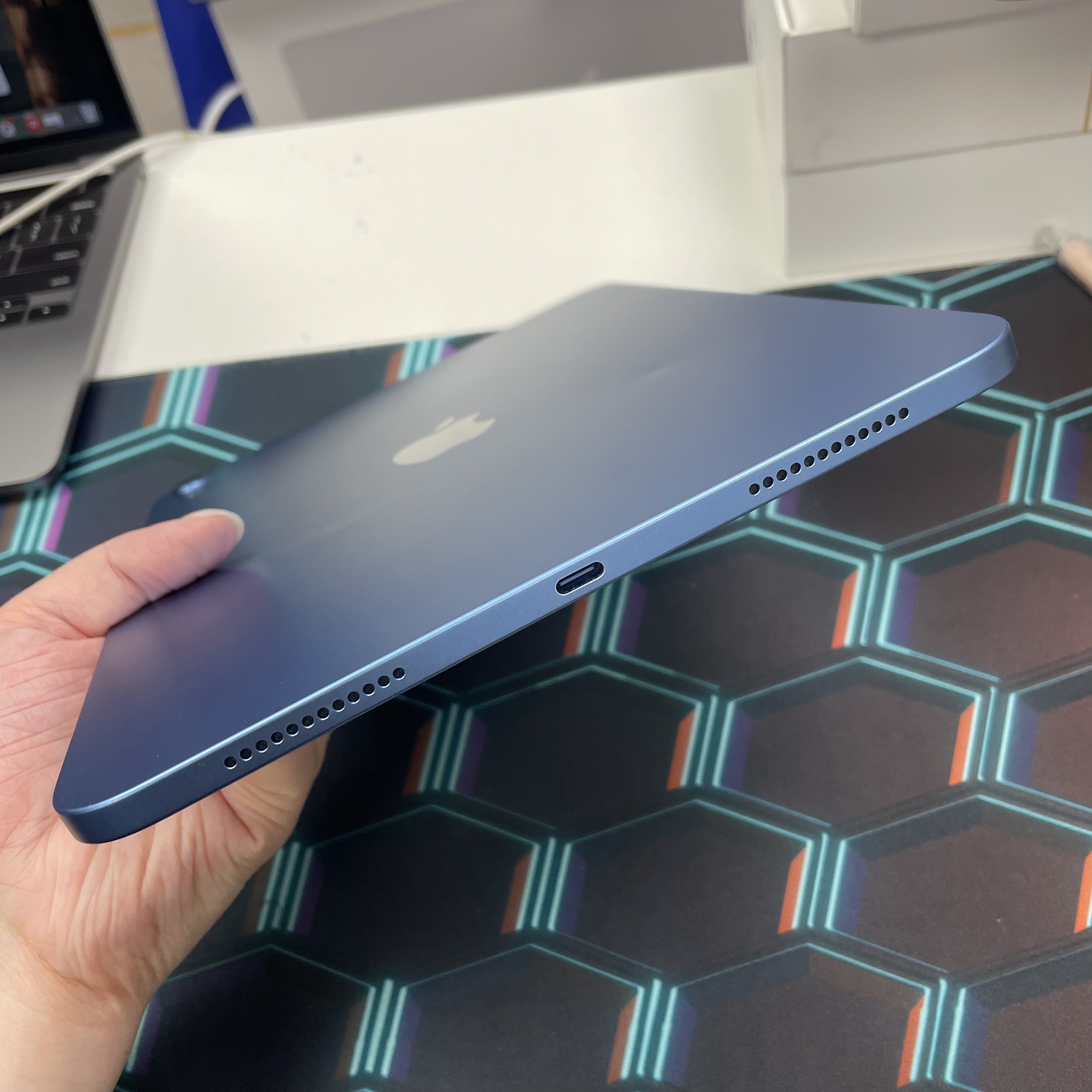 *648898 iPad 11 完美機 128GB WIFI版 藍色 blue