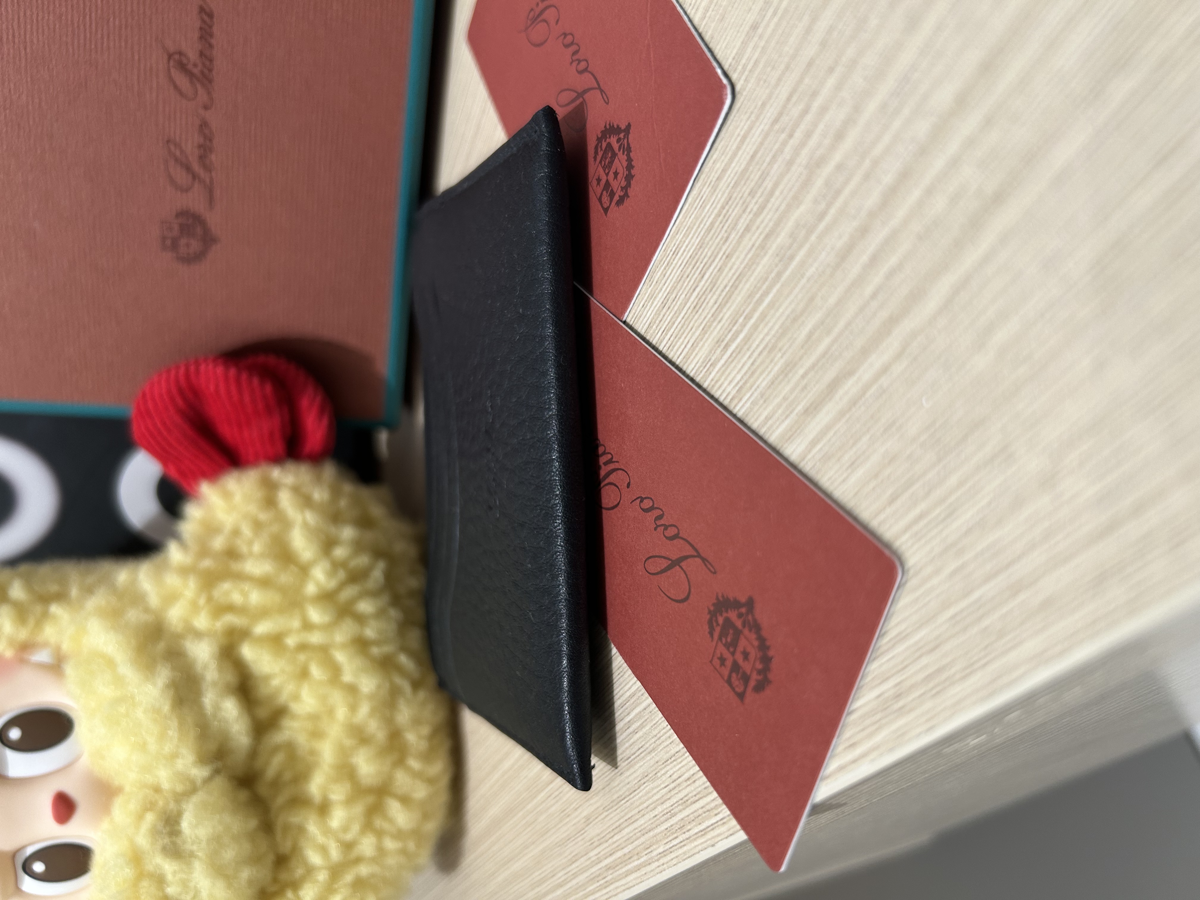 全新 Loro piano card case calfskin  ,100%Authentic,全新貨品 ✅card✅box