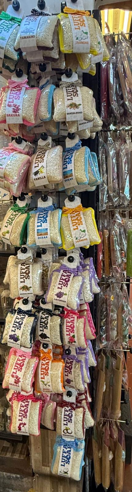 泰國絲瓜沐浴皂🛁 去角質超香！