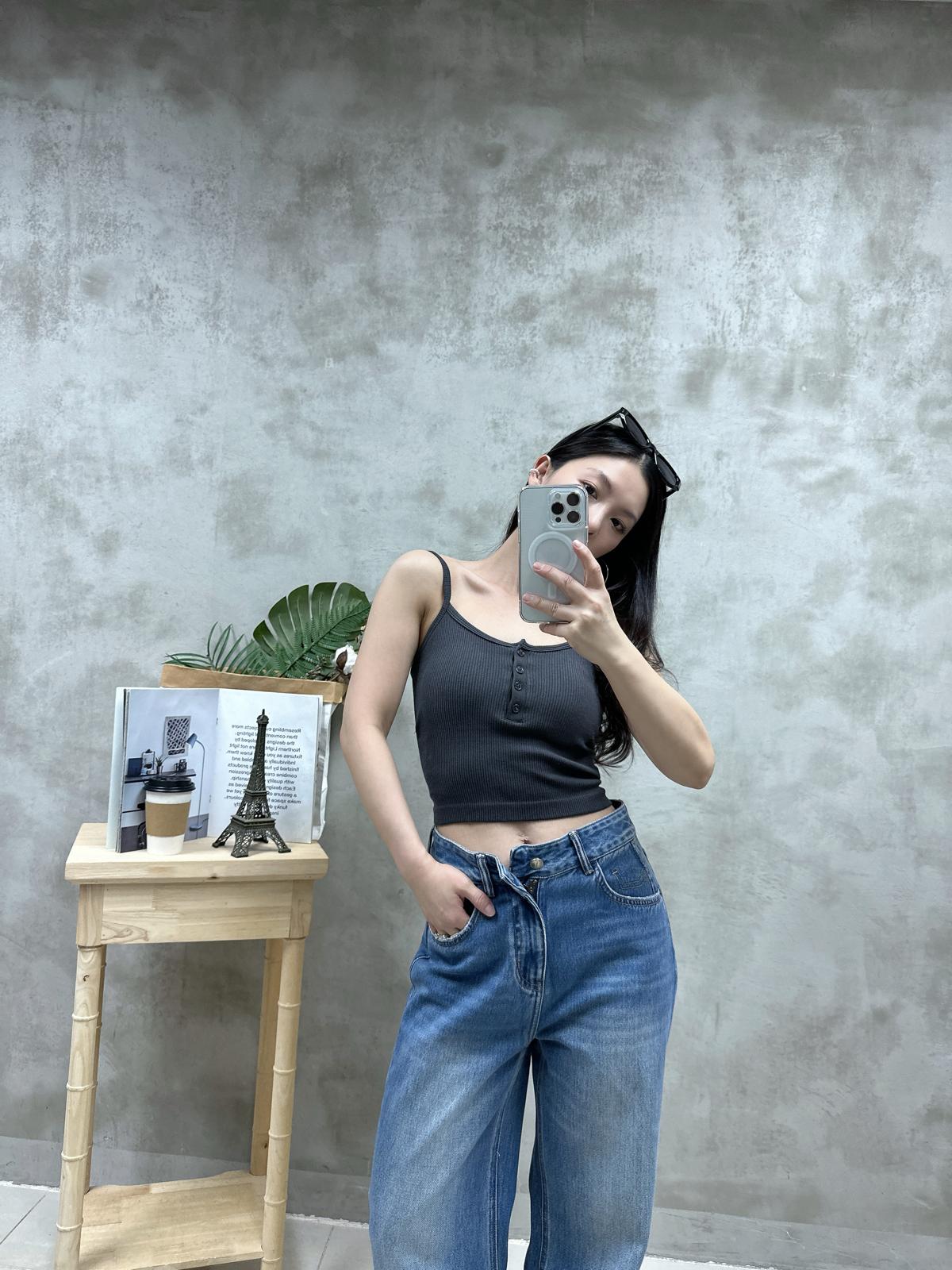 V07 扣鈕暗紋Bra top