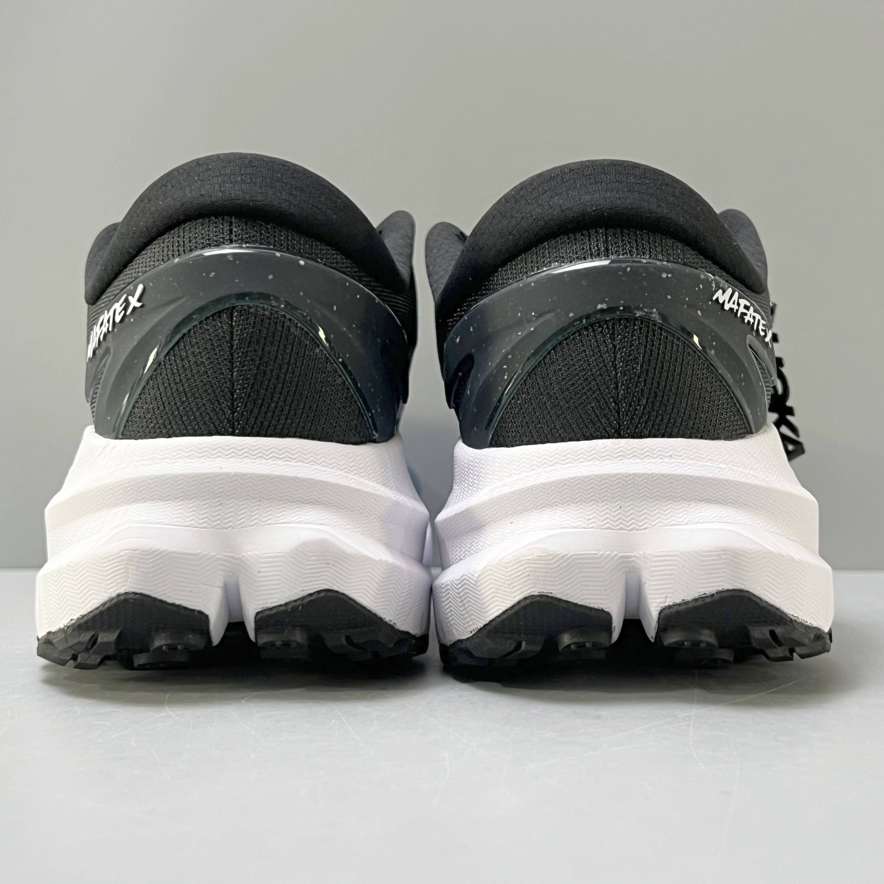 Hoka One One Mafate X