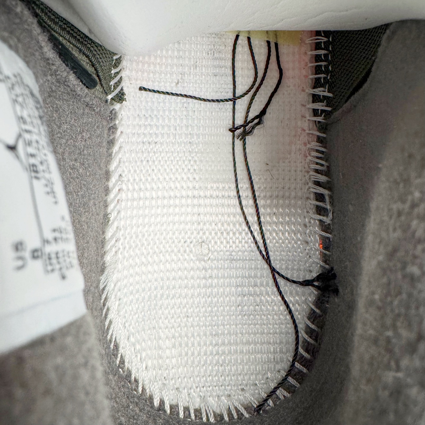 Undefeated x Nike Air Jordan 4 Retro IB1519-200