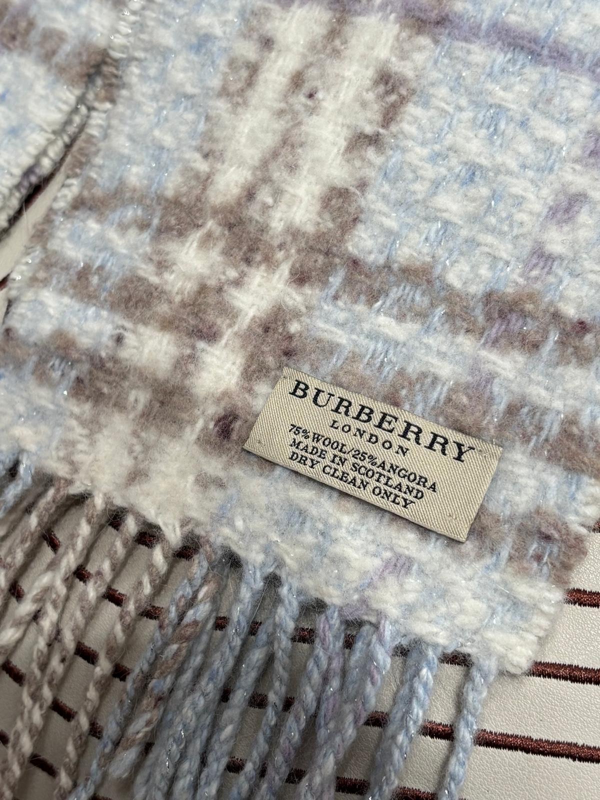 未使用品 Burberry兔毛加羊毛頸巾 100%Authentic, Unused 