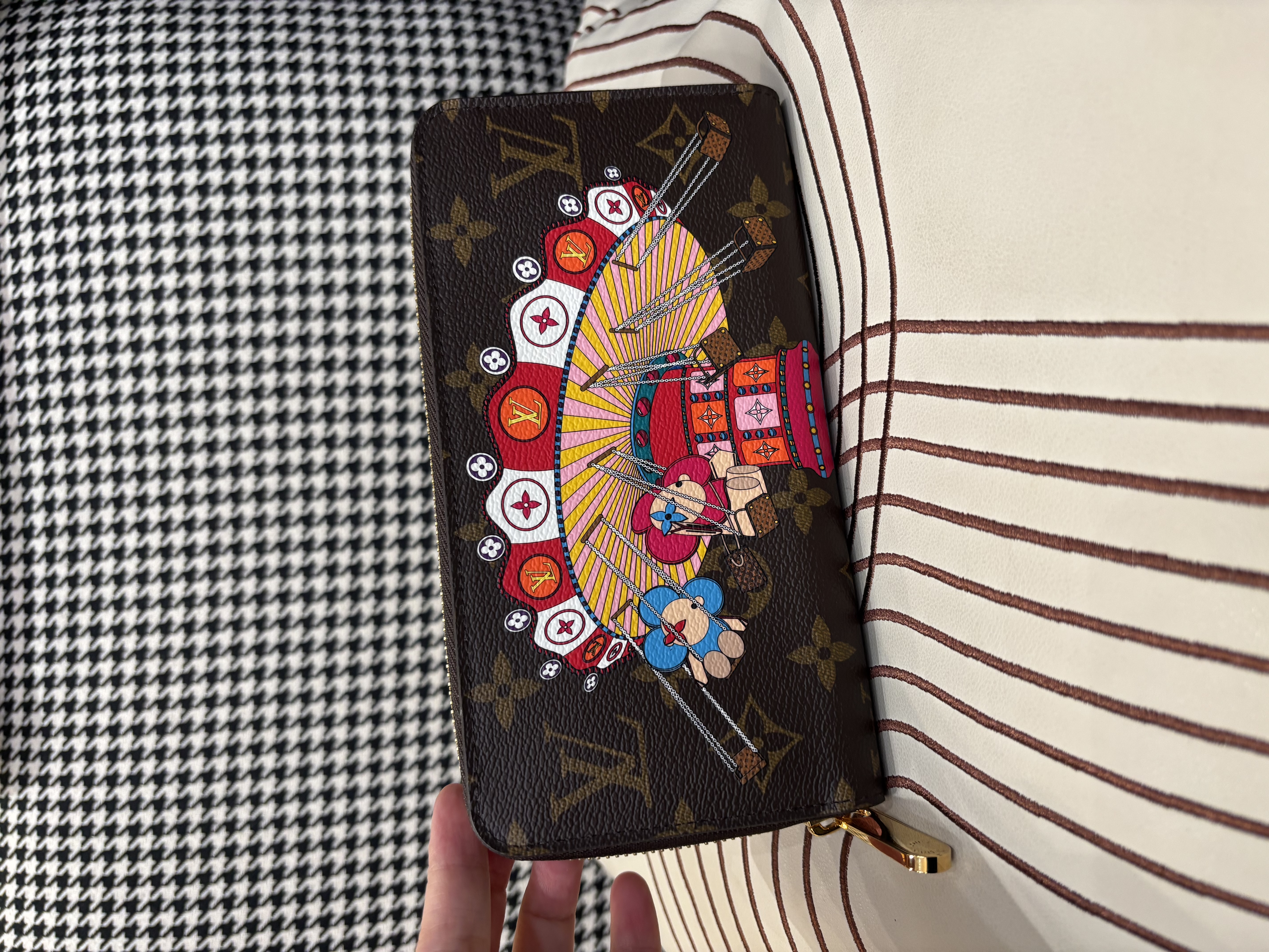 Lv long wallet zip wallet 限量版拉鍊長銀包10%Authentic ,unused 全新未使用品 防塵袋✅盒