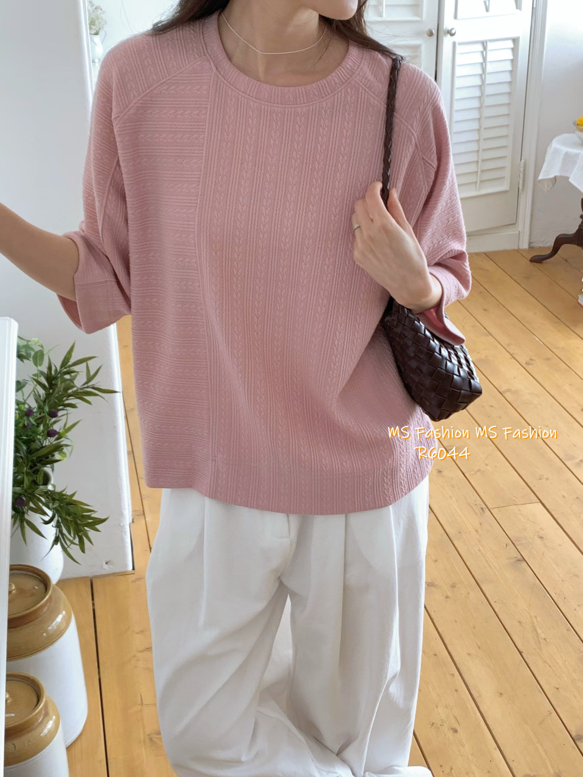 G6044 韓國🇰🇷麻花暗紋top