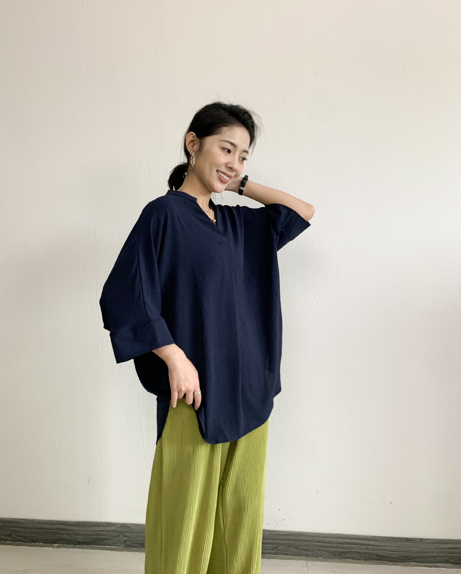 預訂 樂天熱賣新款✨日系V領寬鬆蝙蝠袖襯衫上衣👚