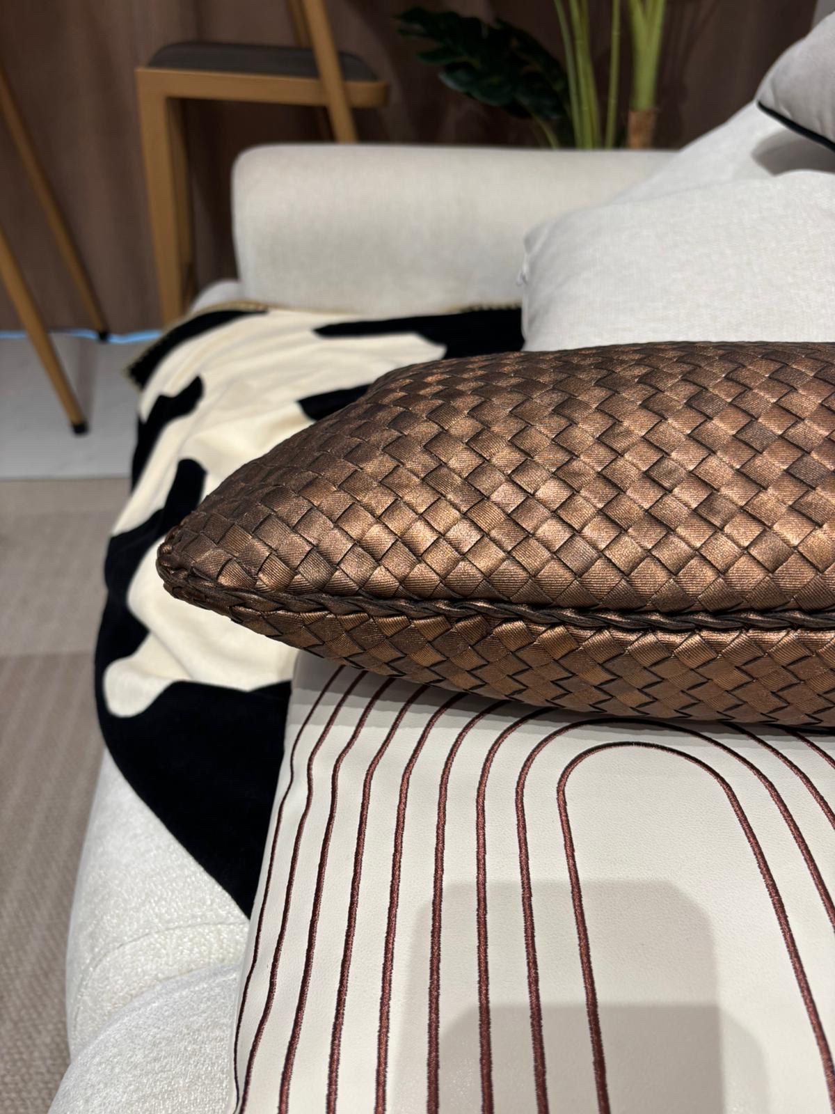Bottega Veneta BV hobo calfskin 100%Authentic, 98%New ✅Dust bag
