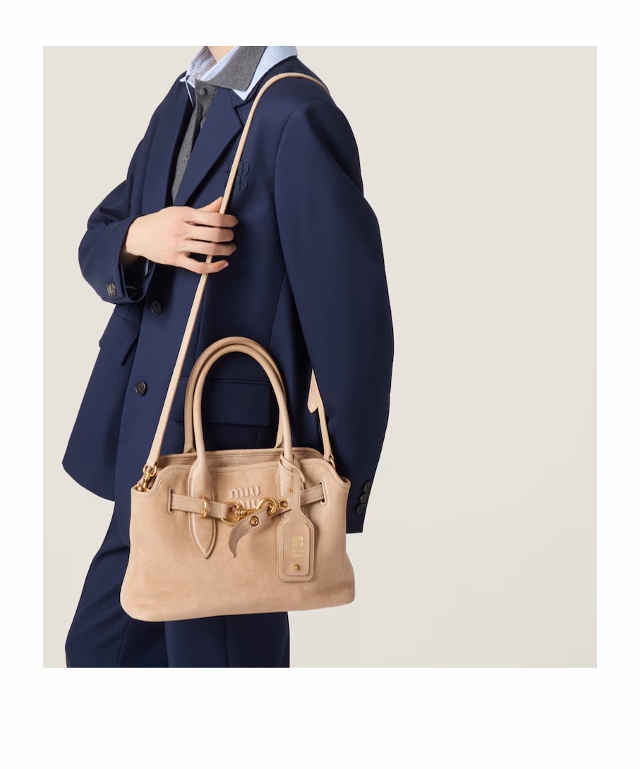 Miu Miu 女士 Aventure 單肩包均碼碼30cm*10cm*22cm