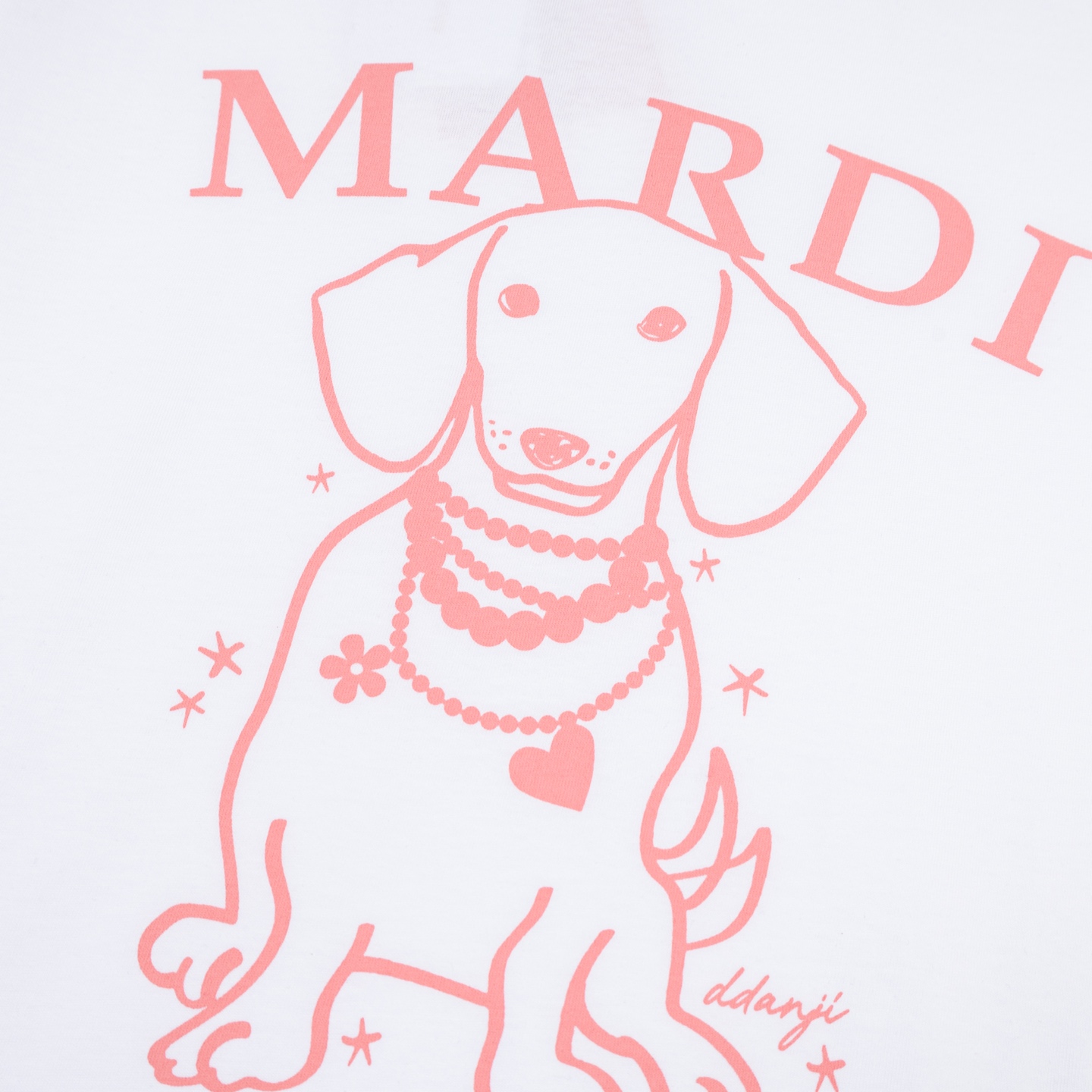 Mardi Mercredi Swing The Tail Ddanji Pearl Necklace T-shirt