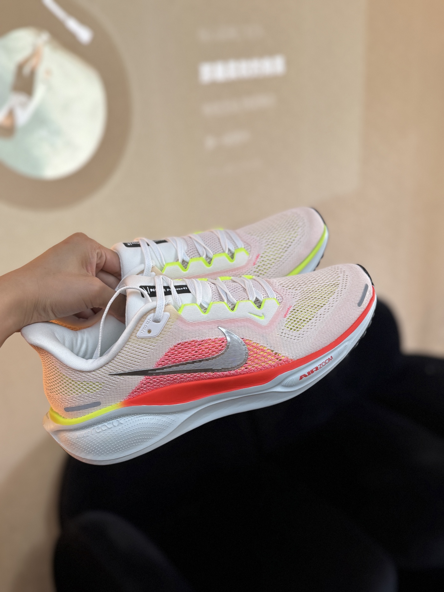 $320對。2對起$310對。🔥 Nike Pegasus 41 全新登場｜