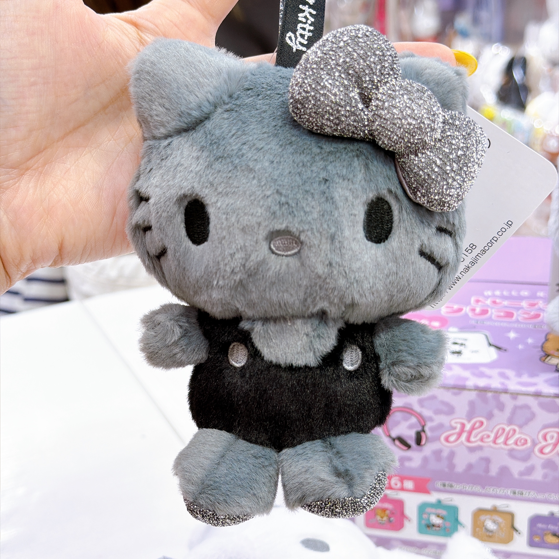 日本直送Hello Kitty新款不同顏色系列公仔掛飾