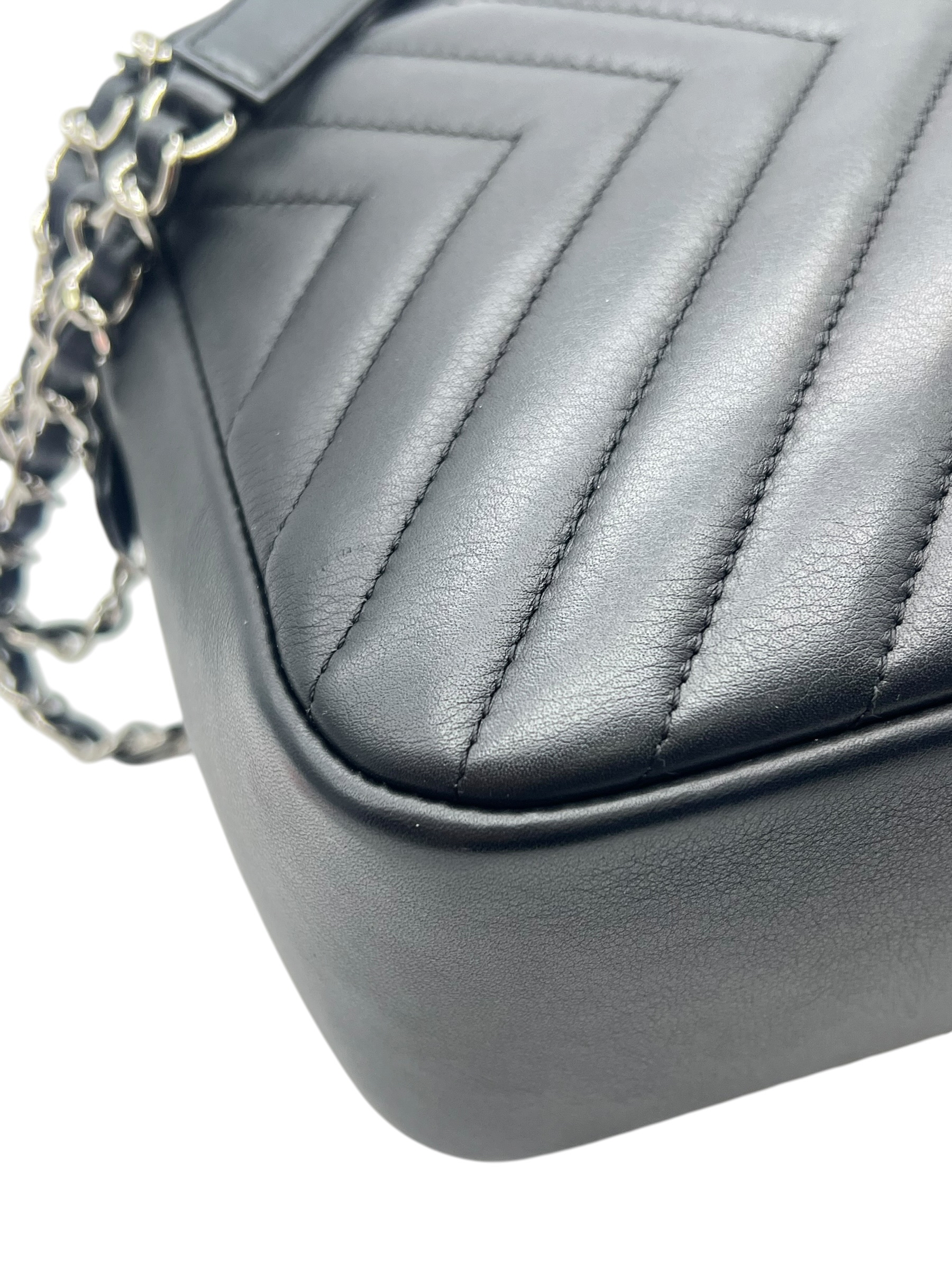 Pre-Owned CHANEL Camera Case / Product Code: 26060707