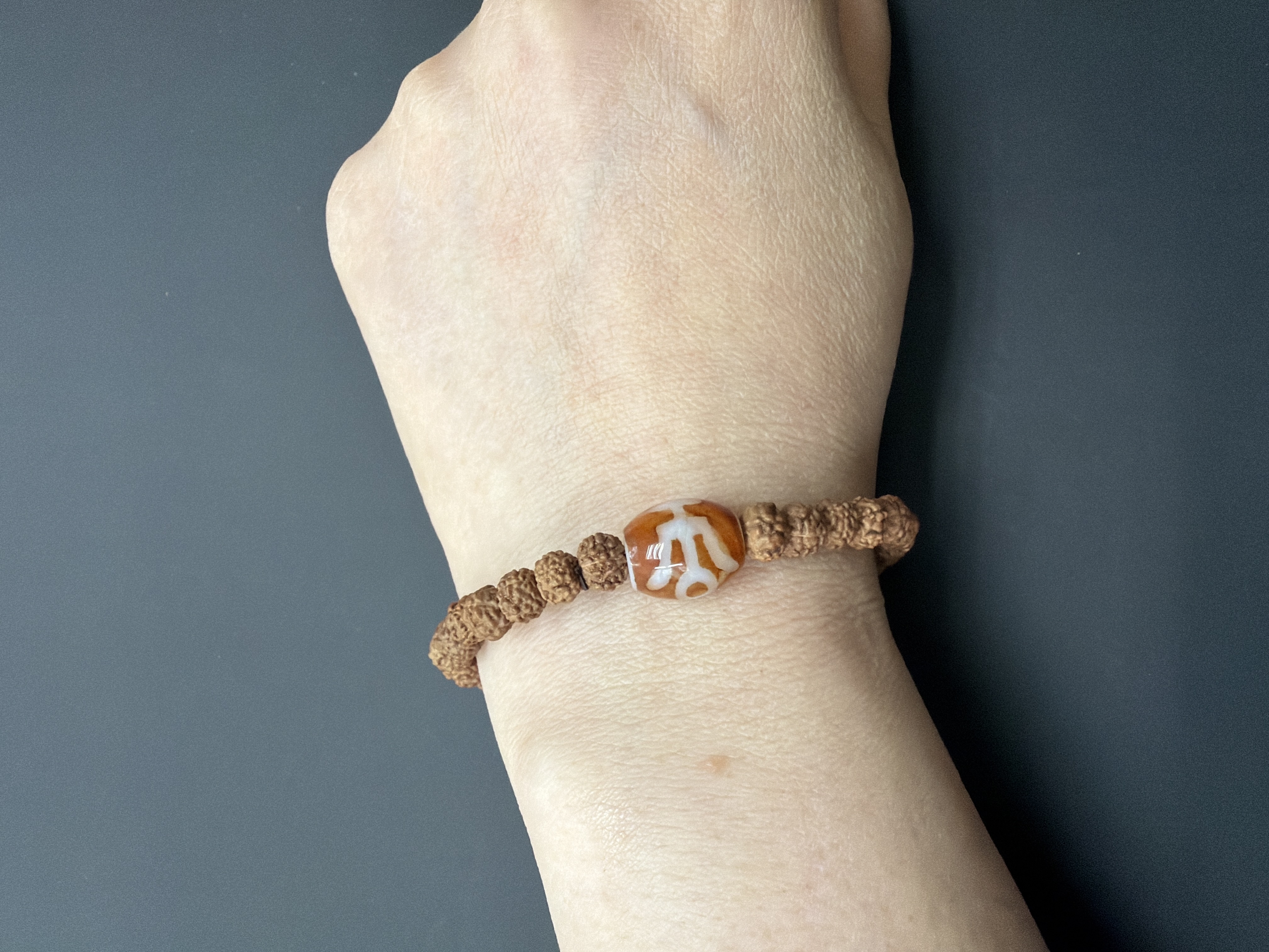 貴人天珠 配：4mm 尼泊爾金剛子手串