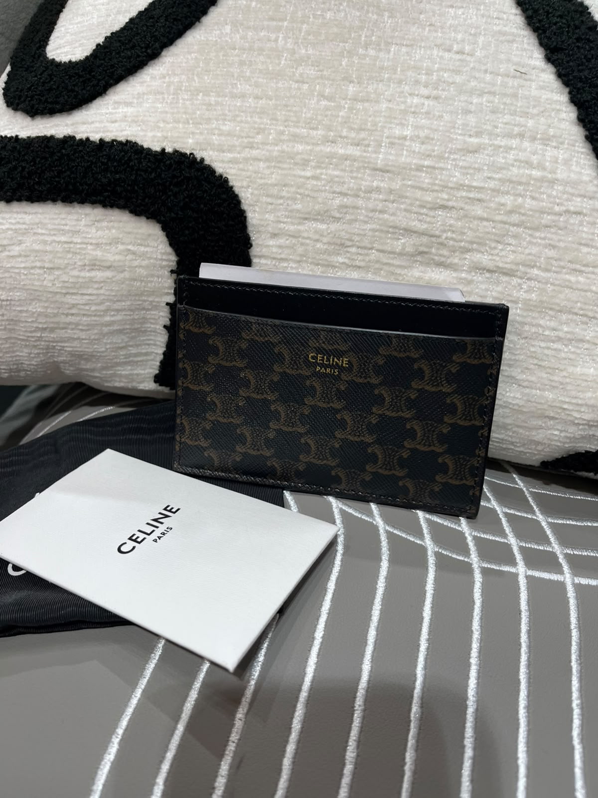 Celine Triomphe Card Holder Black 100%Authentic, 99%New ✅Booklet✅Dust bag
