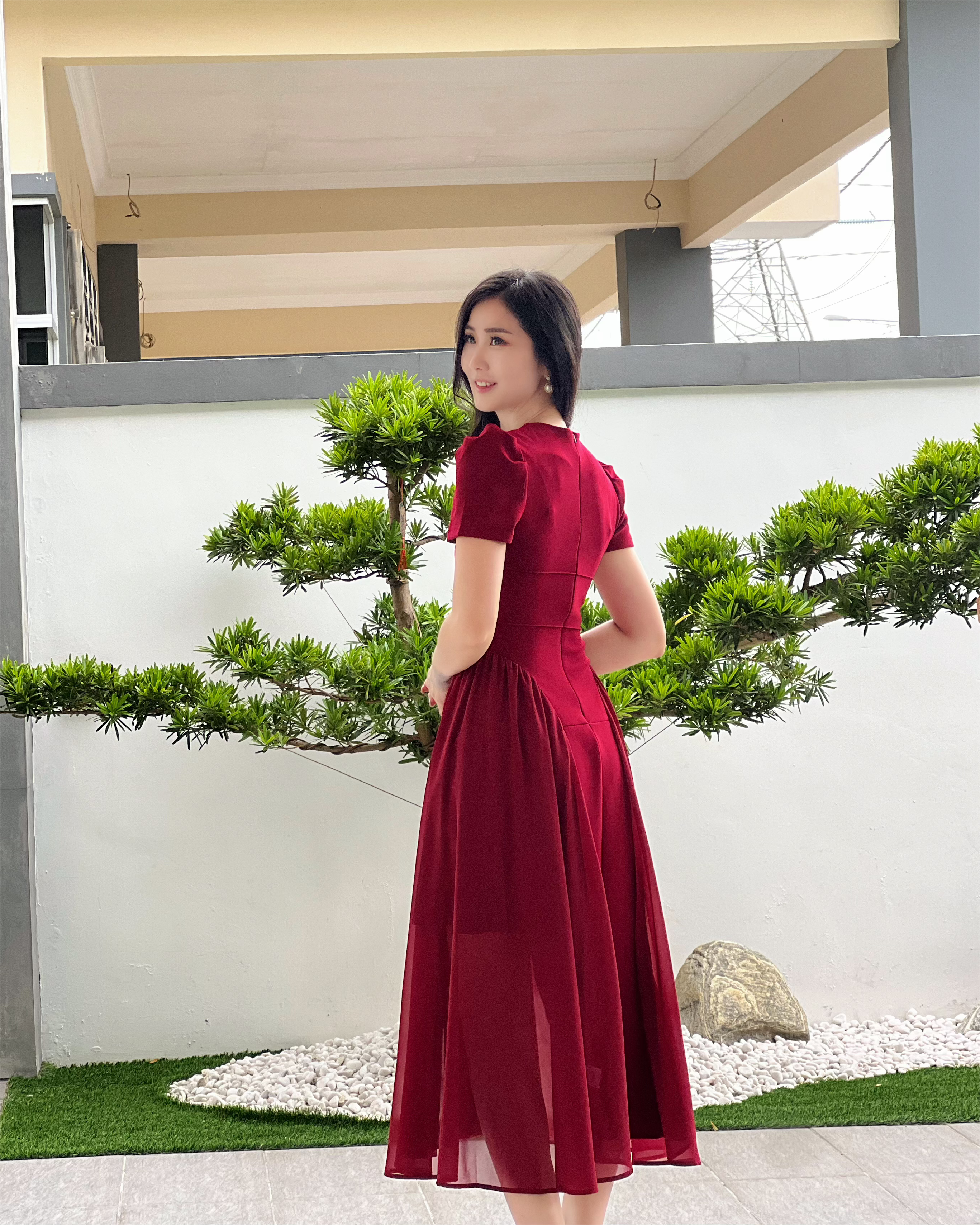 5052 Midnight Princess Silhouette Midi Dress -Maroon