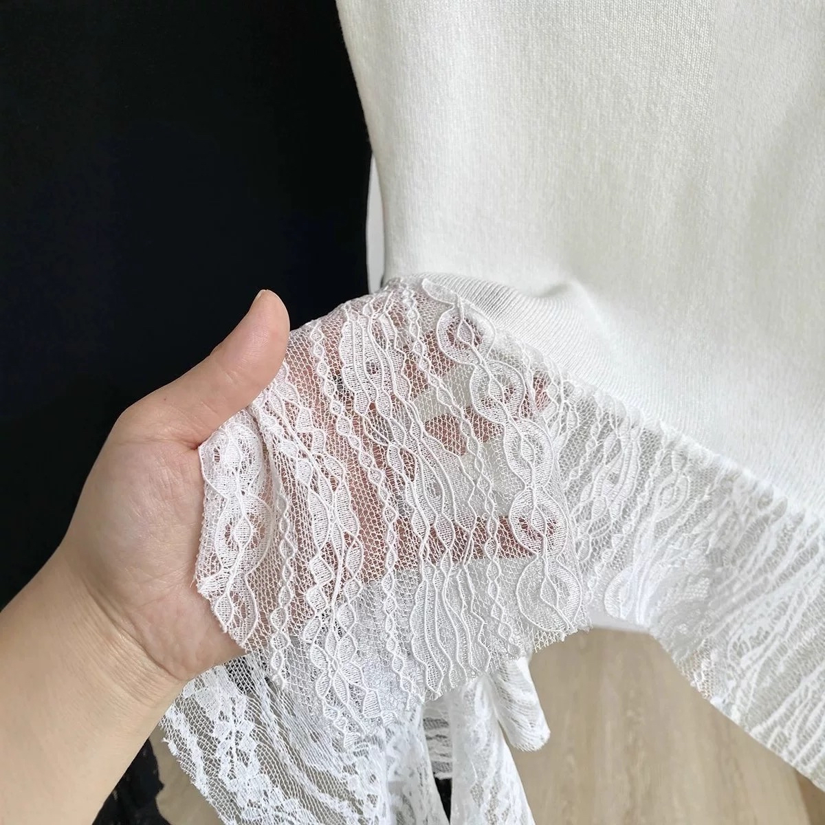 纯欲辣妹蕾丝拼接下摆吊带｜CN01241000