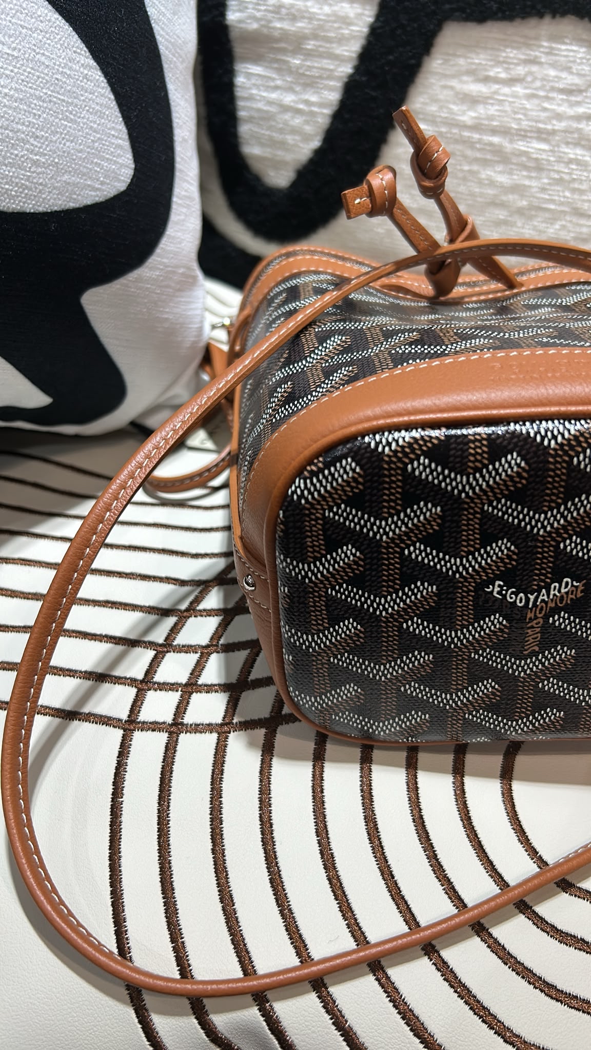 Goyard mini flot bucket bag 100%Authentic,全新未使用品  ✅收據✅dust bag✅tap