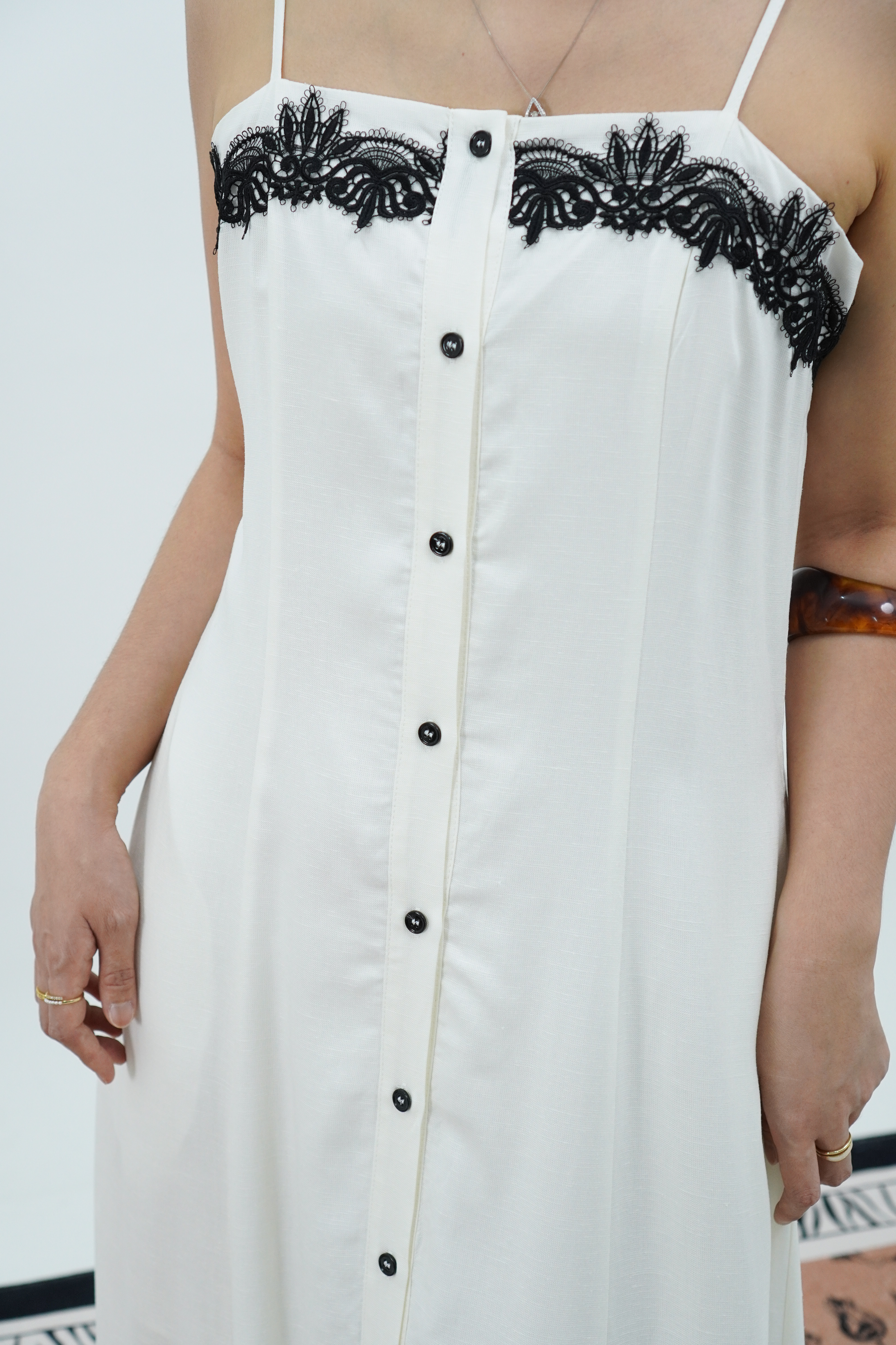 亚麻绣花吊带连衣裙 Linen Strappy Dress