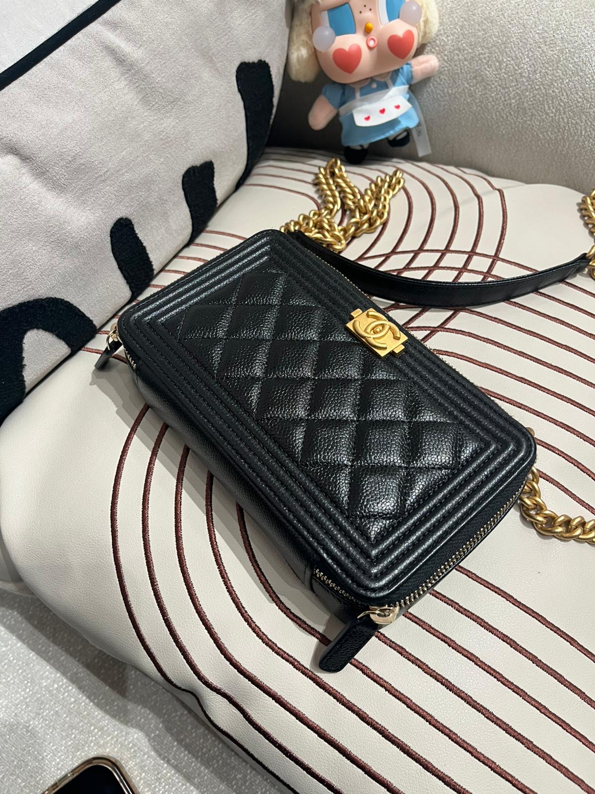 未使用品 Chanel clutch with chain 黑色荔枝牛皮金 BOY 100%Authentic,未使用品 ✅收據副本✅晶片✅dust bag✅盒