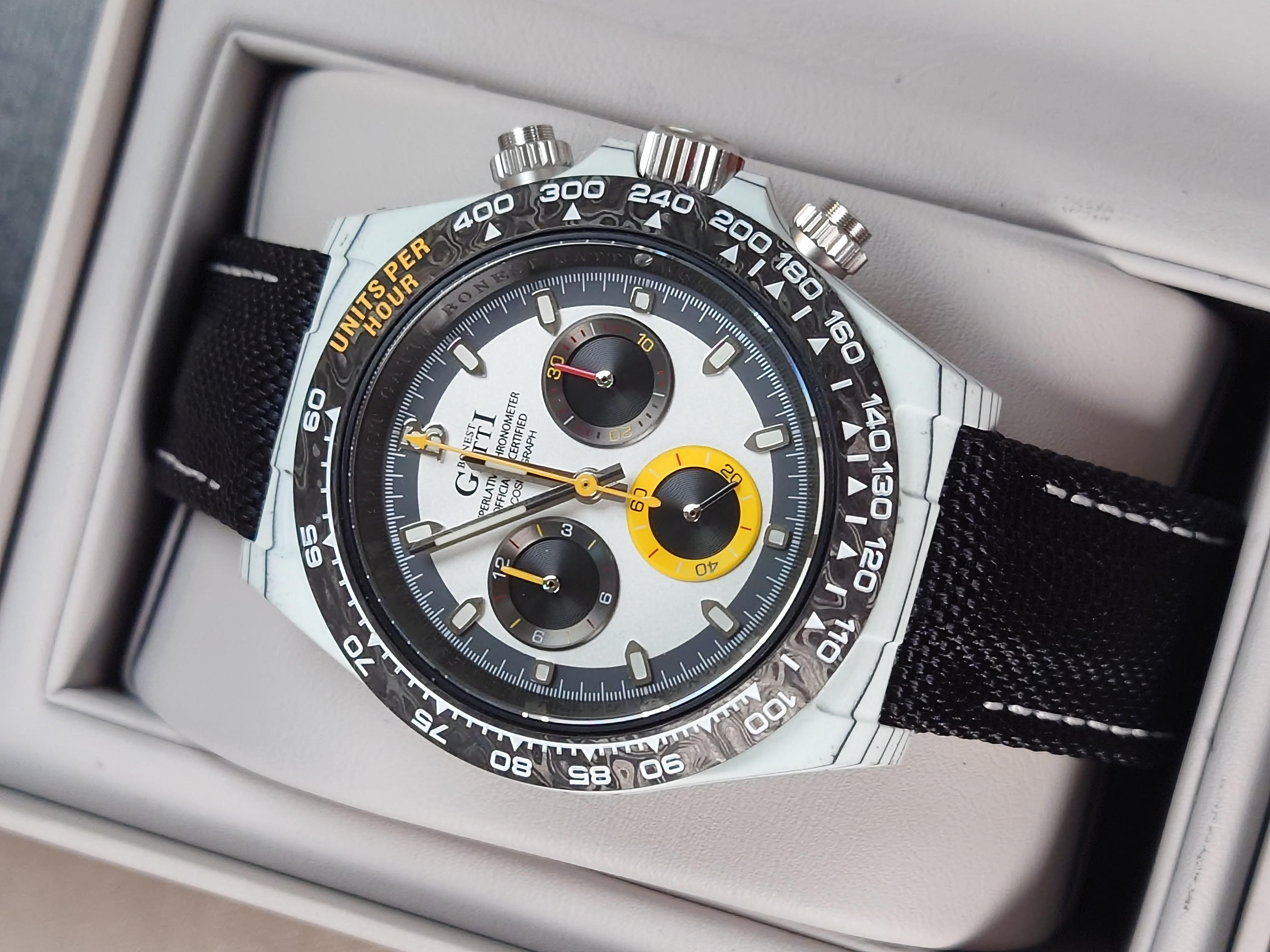 Bonest Gatti 現貨發售 地通拿款碳纖纖機械計時錶 BG9010-L3 白碳纖