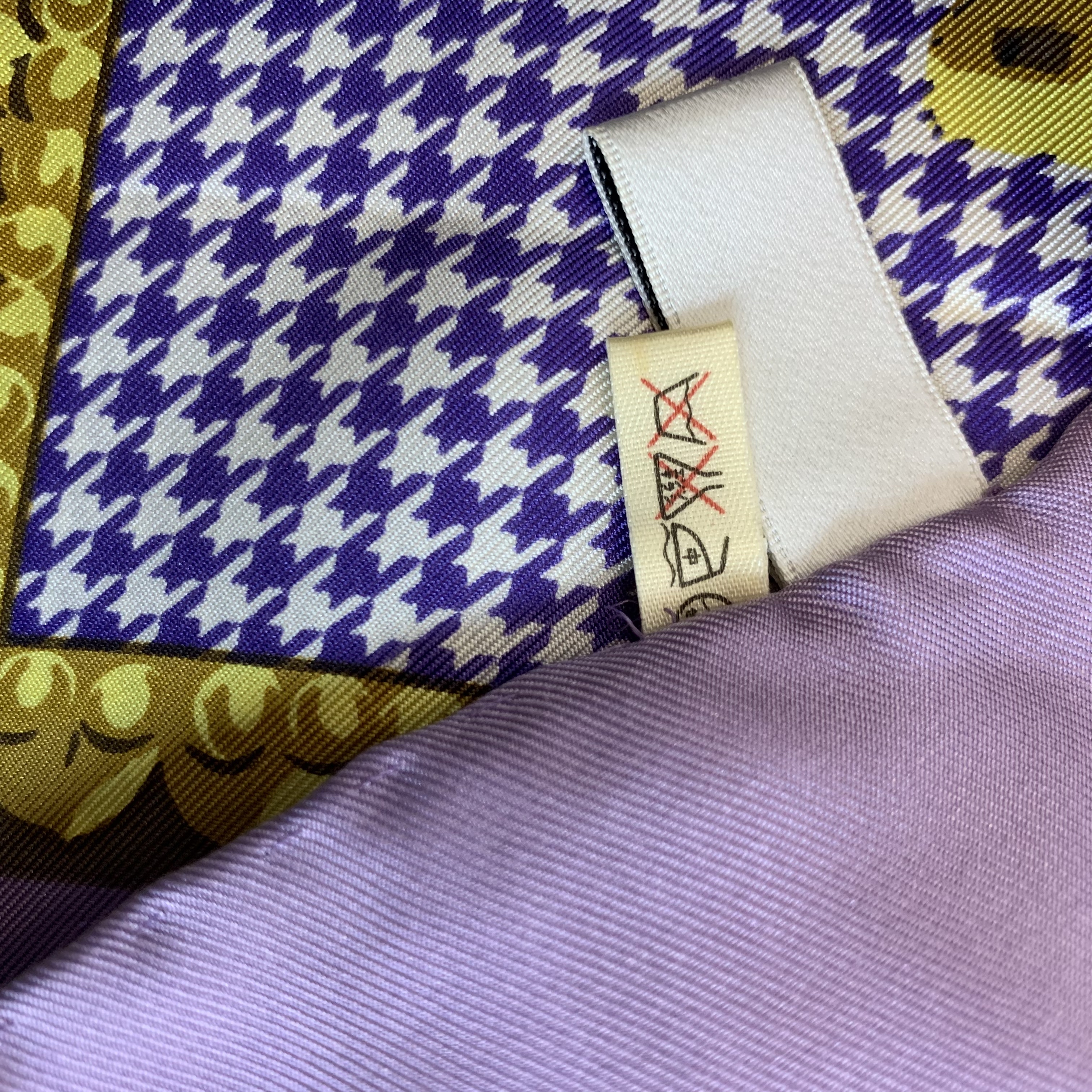 Dior絲巾經典字母配大氣紫色💜