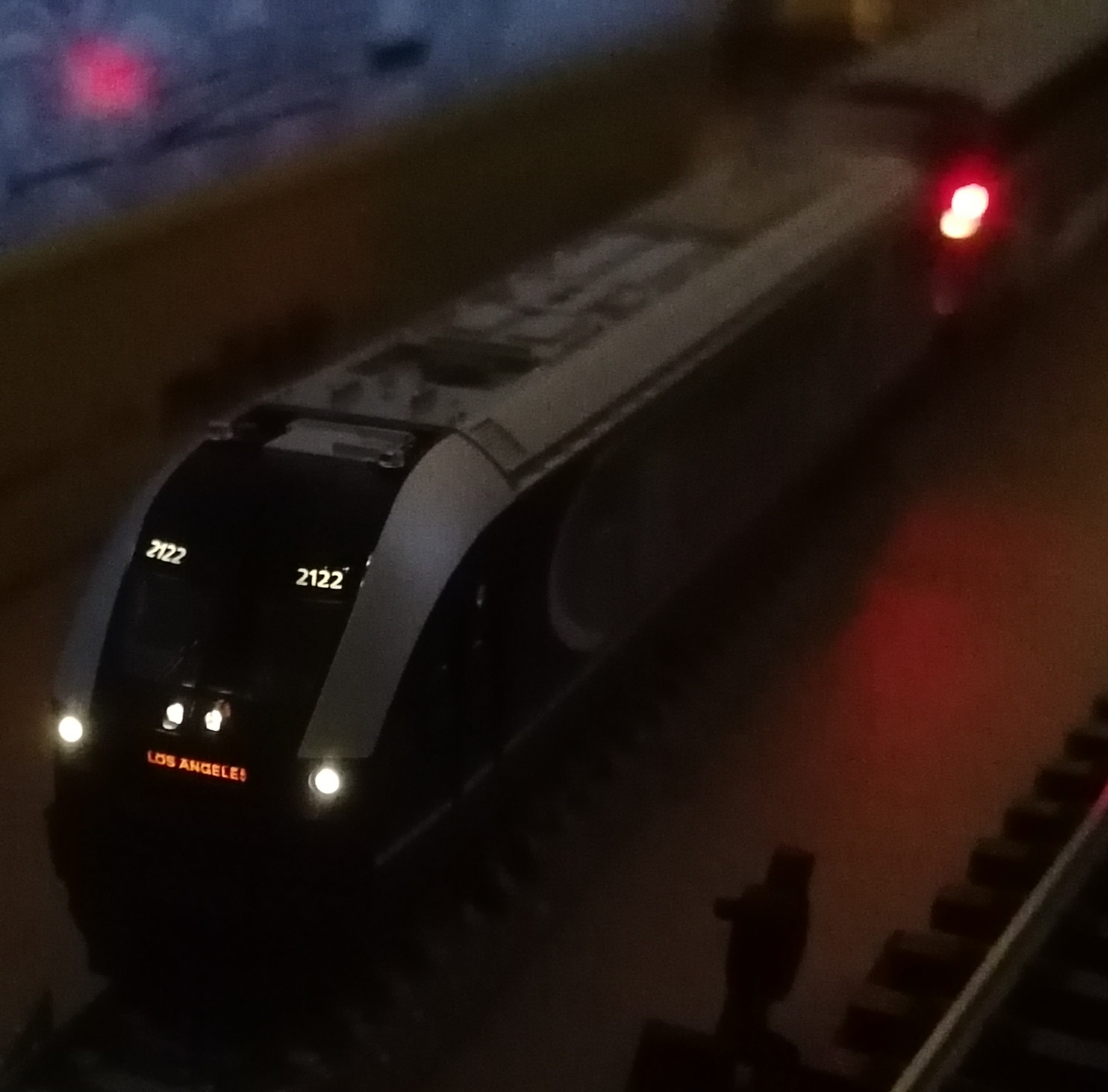 Kato 10-9001，SC44 Charger Amtrak Pacific Surfliner 動力火車頭加三客車卡套 DCC 數碼版本