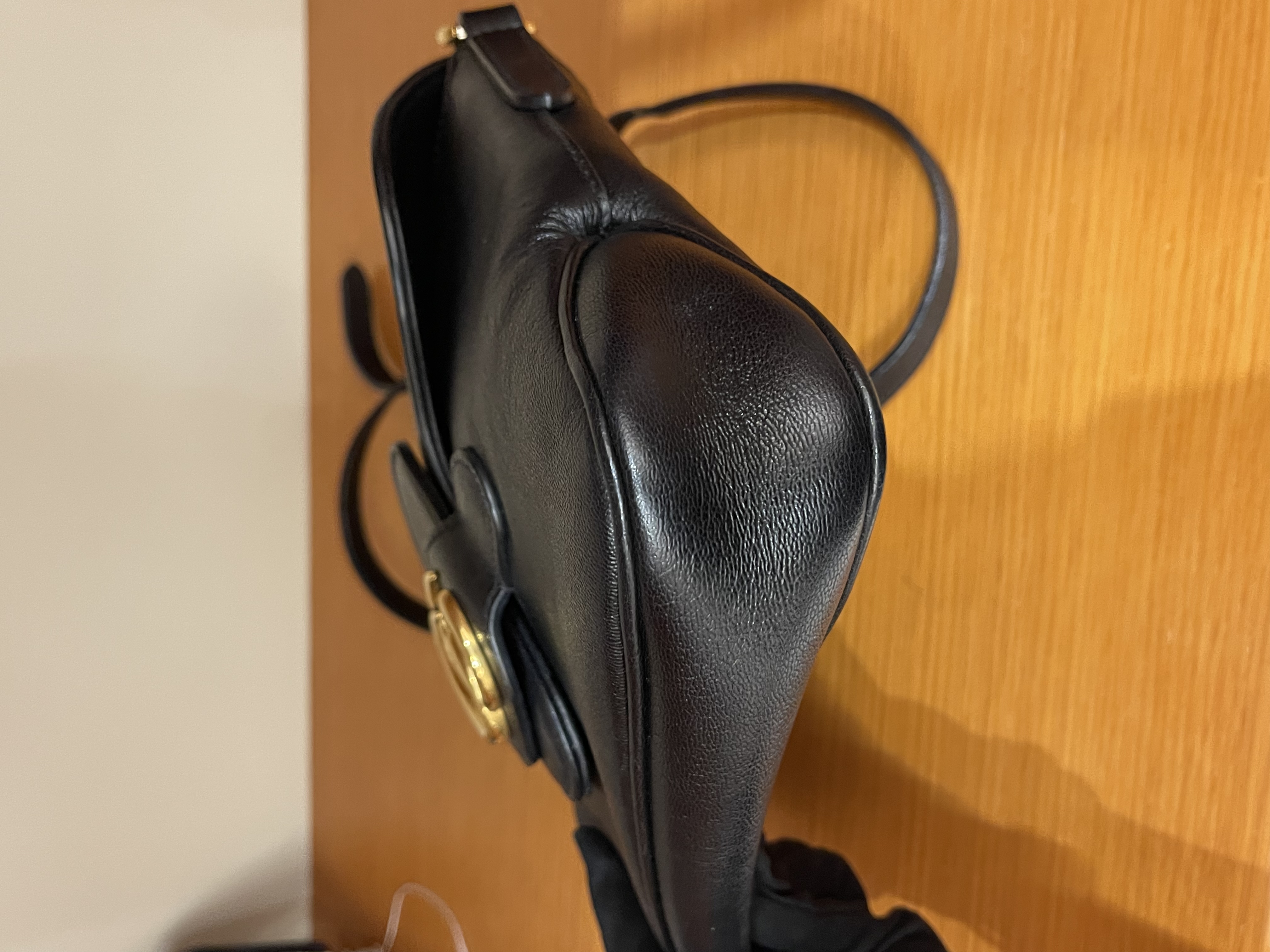 直播貨品 |  [1個-$100 2個-$300］HH17