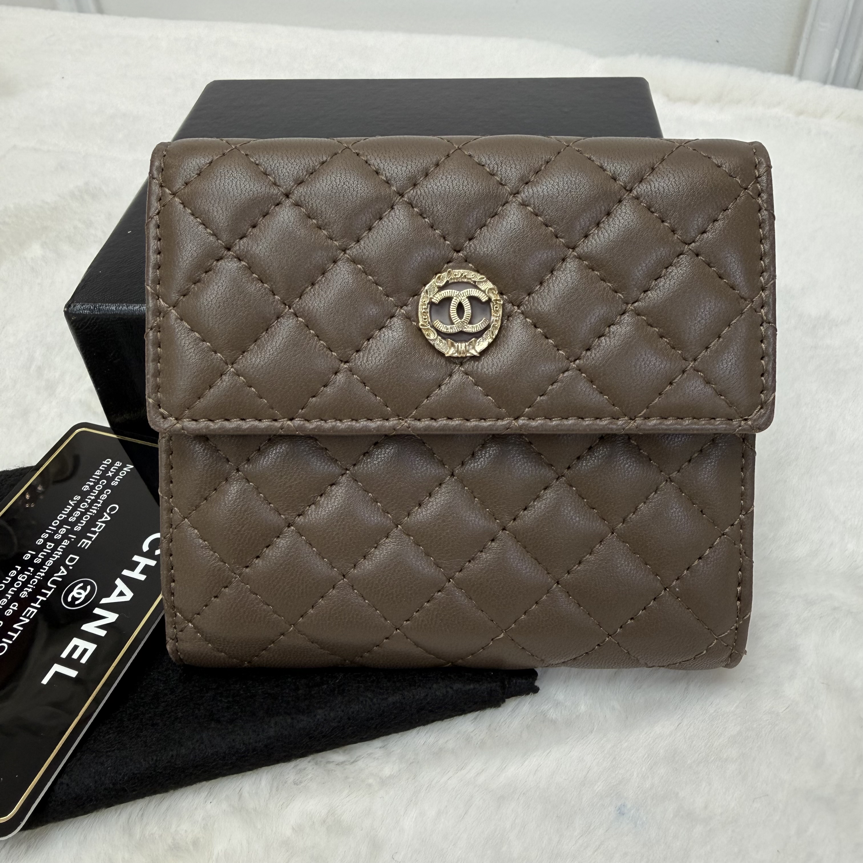 CHANEL香奈兒卡包 方形半口蓋錢包 駝色金扣 菱格紋羊皮零錢包 