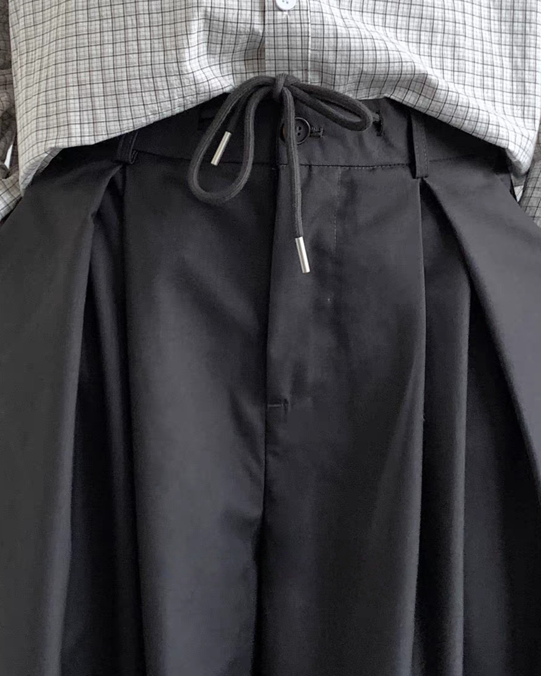 W0418垂感鬆身拖地西褲