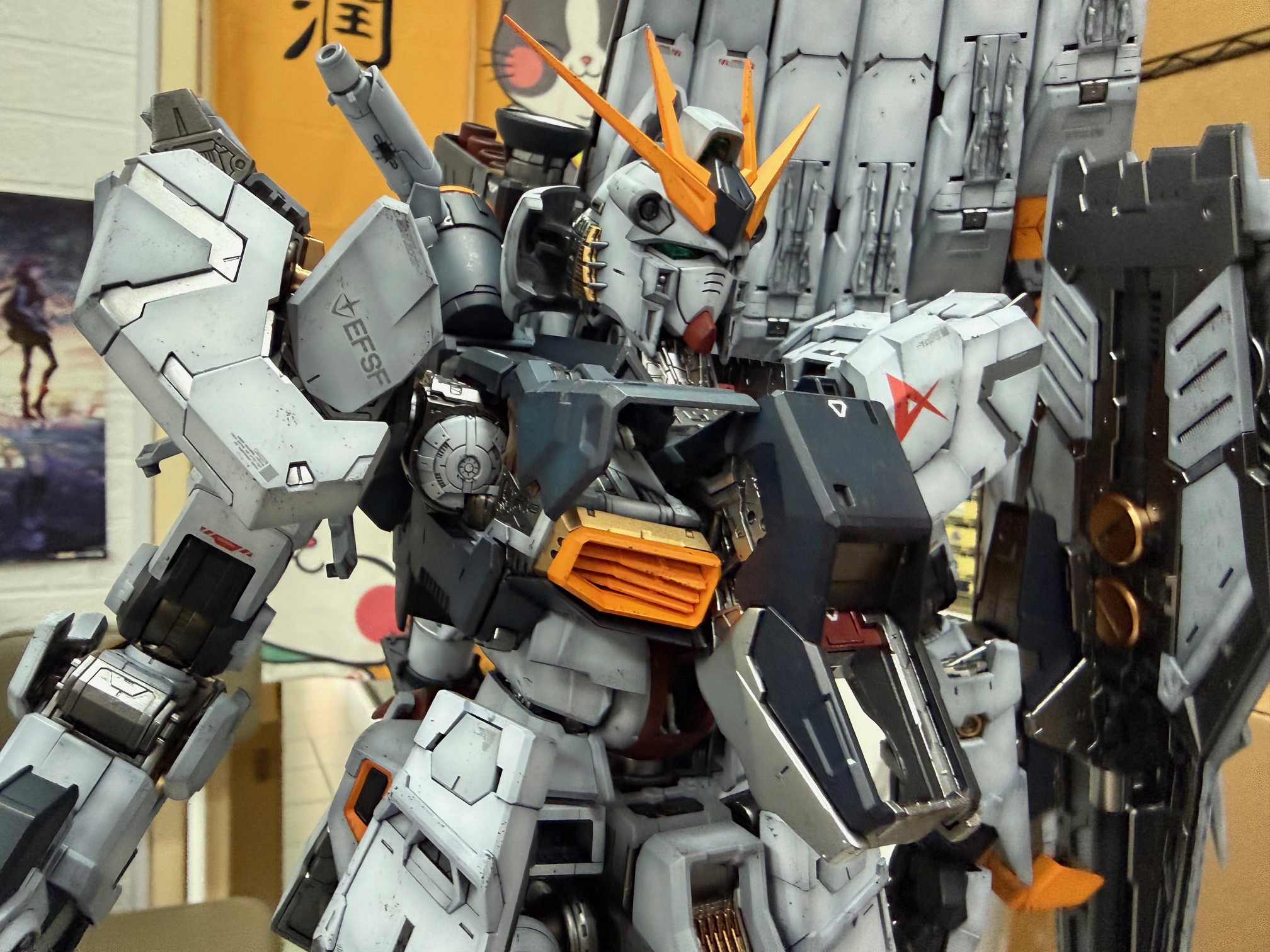 perfect grade unleashed rx-93 (completed Model)