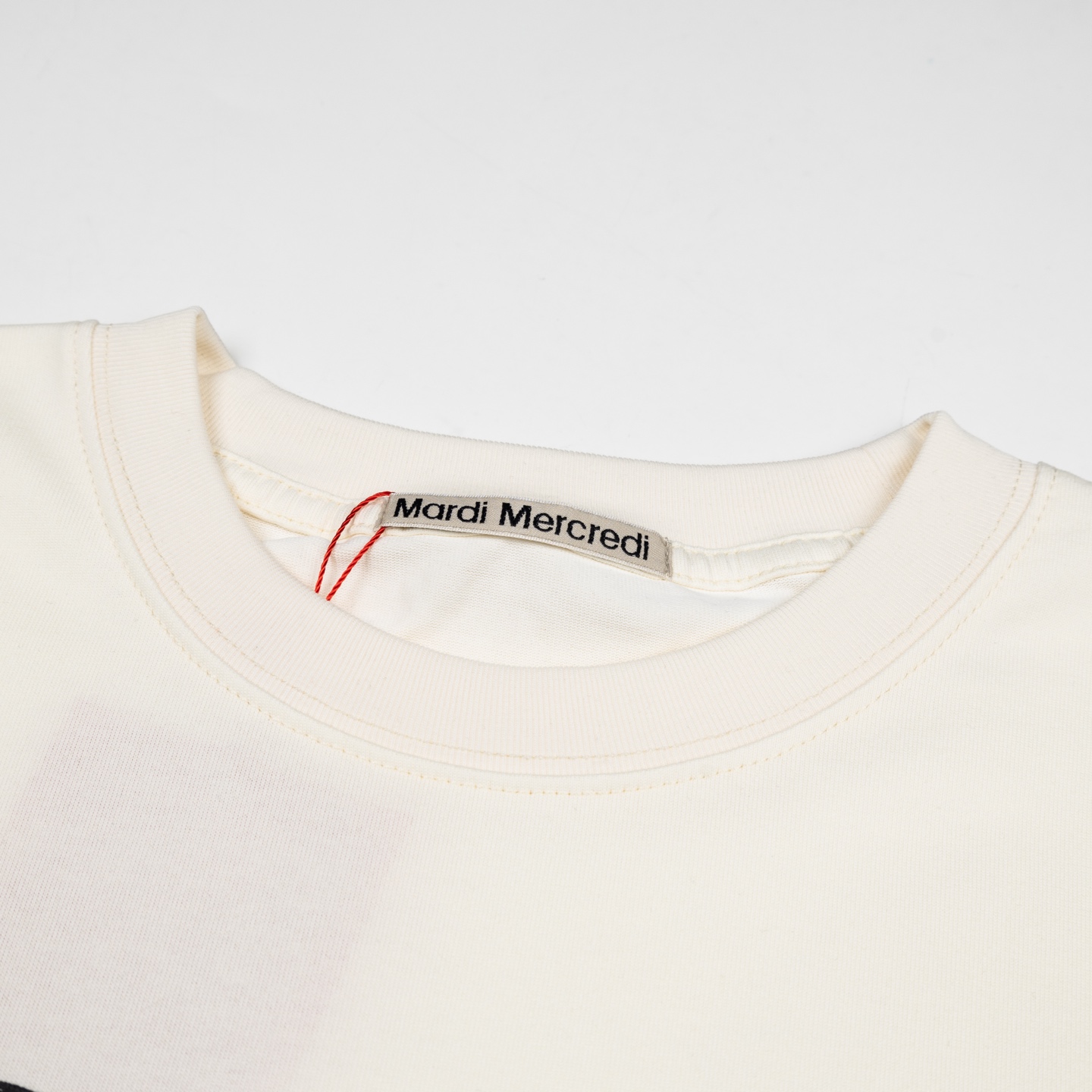 Mardi Mercredi TSHIRT DRAWING CH DDANJI Tee