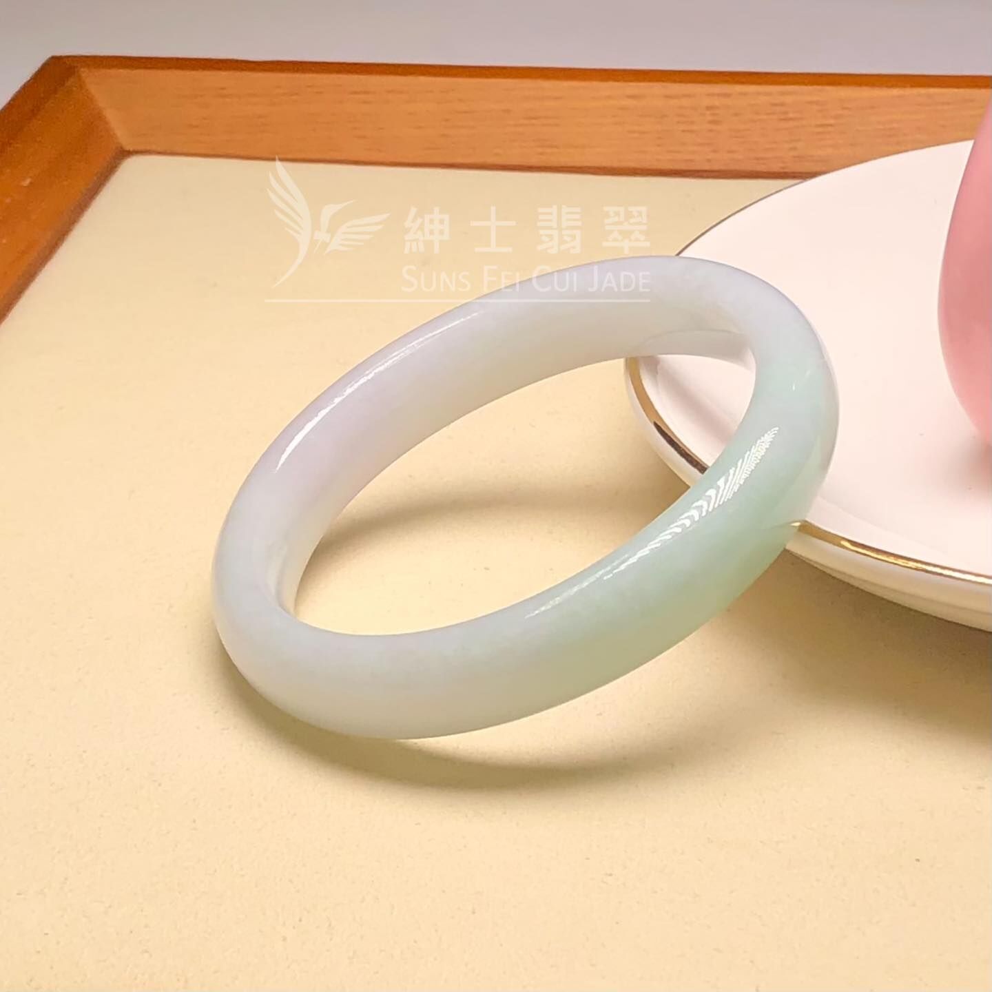 木那淡綠貴妃鐲54.2mm