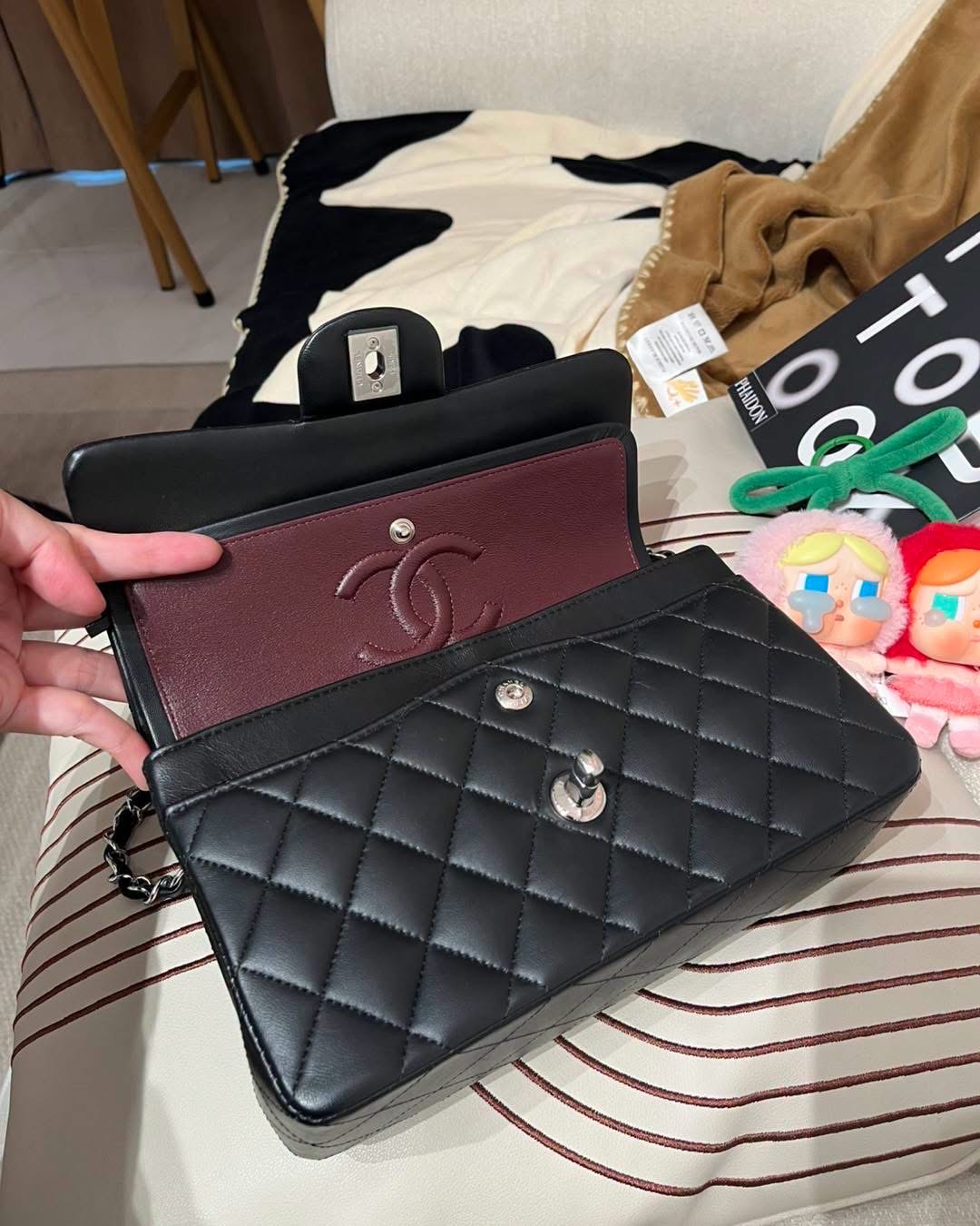 Chanel classic flap 23 A01113 cf23 黑羊銀扣 100%Authentic, 95%New  ✅晶片✅塵袋✅盒