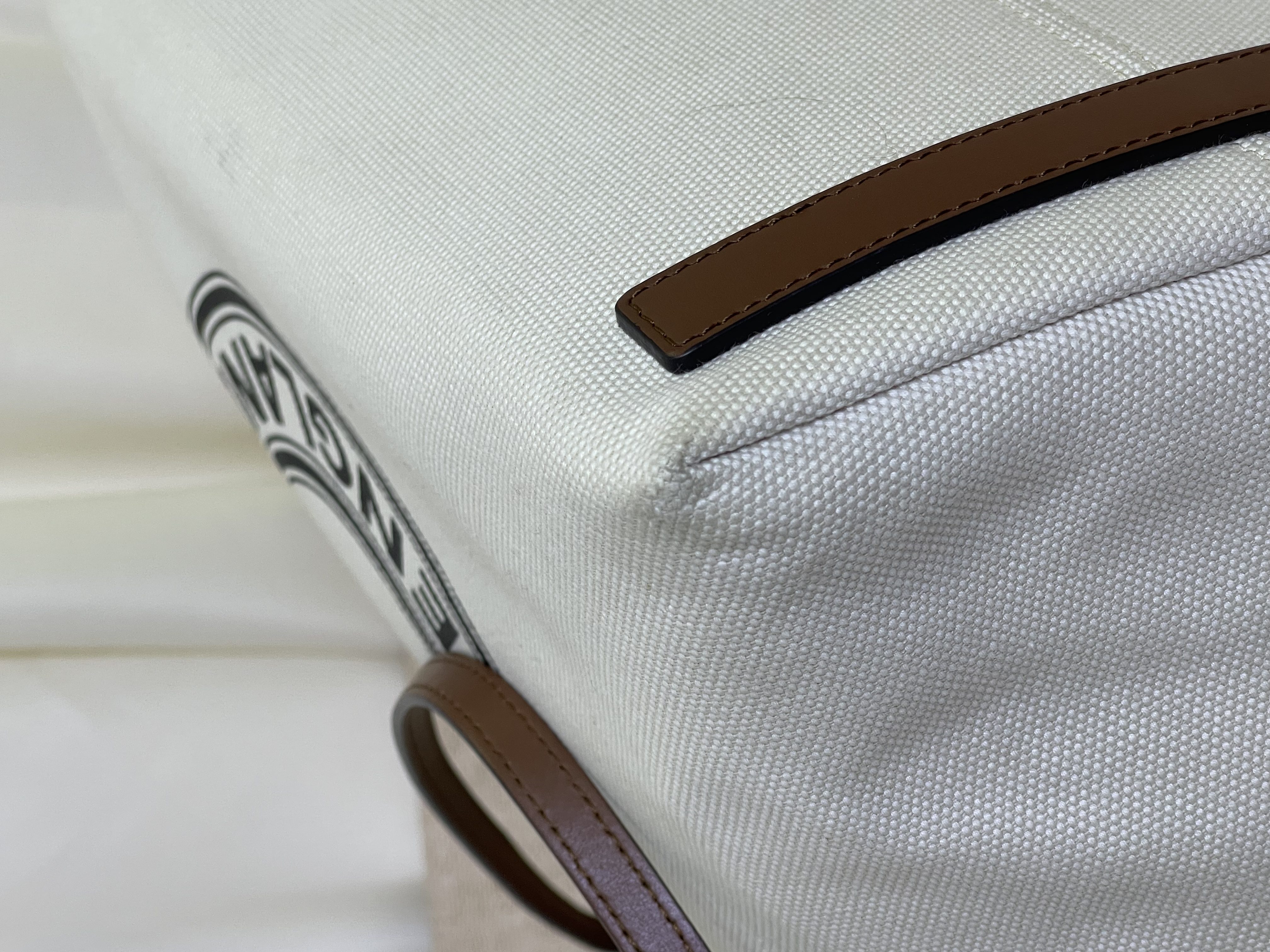 Pre-owned Burberry Tote Bag/ Product Code: 26030707