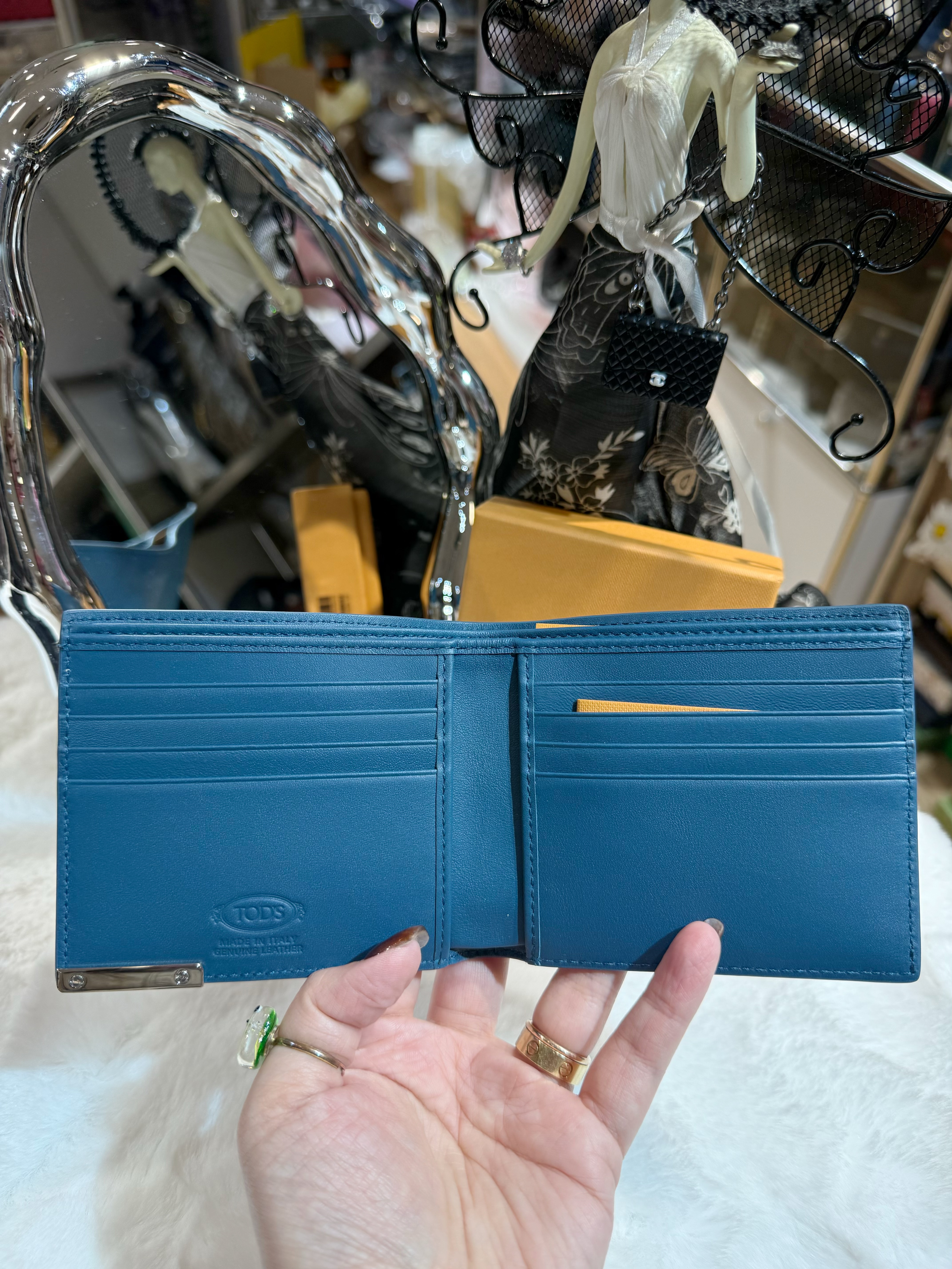 Tod’s bi fold wallet 738/peacock