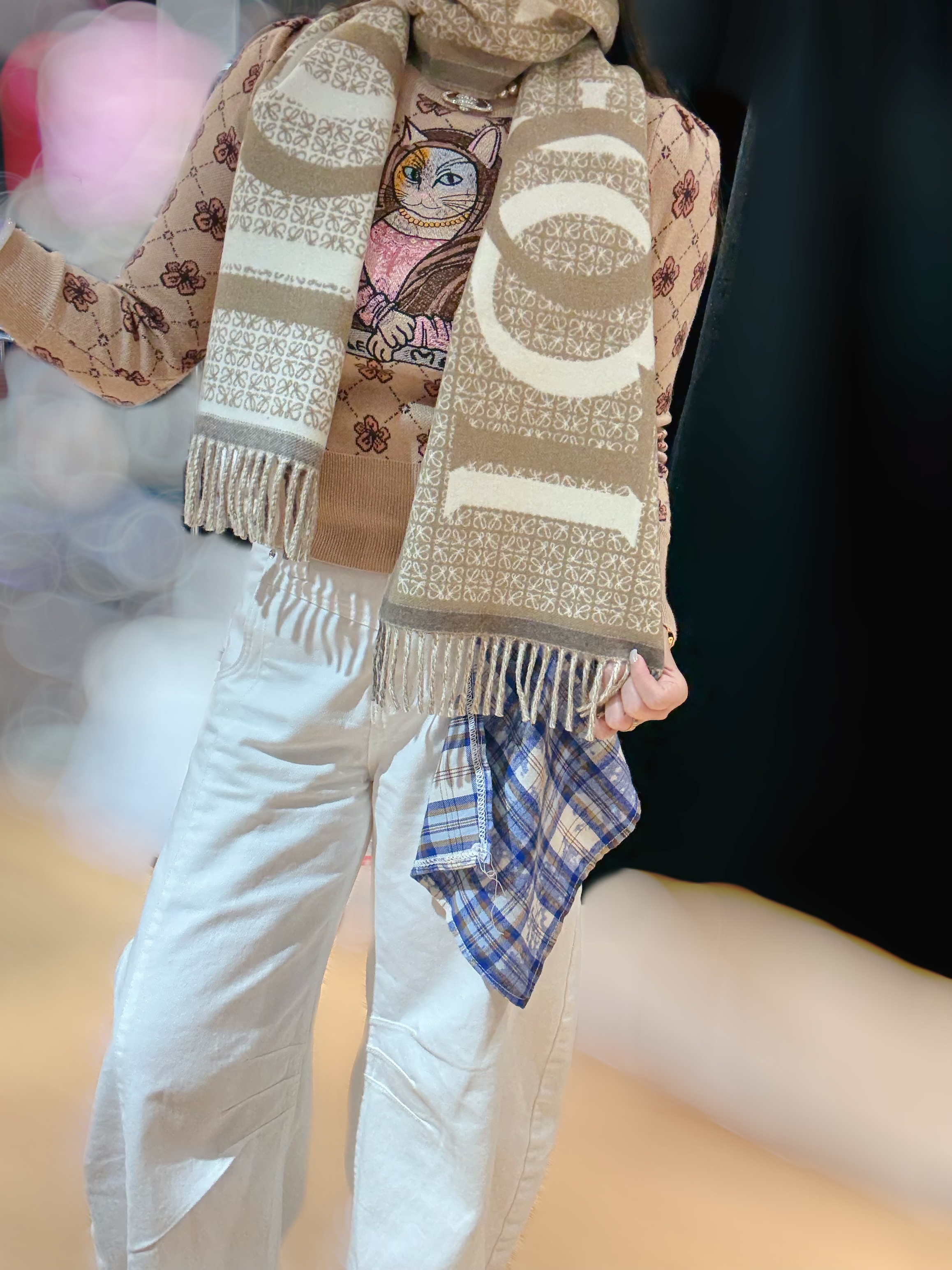 Loewe Love jacquard scarf beige