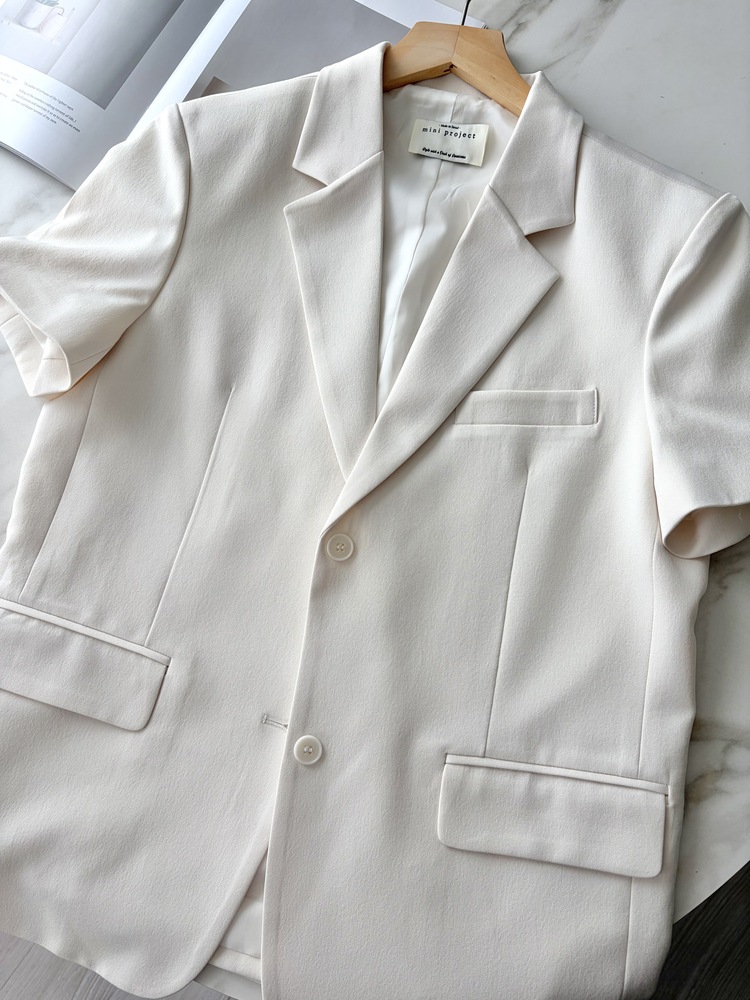 Aveline Relaxed Fit Blazer (Ivory)