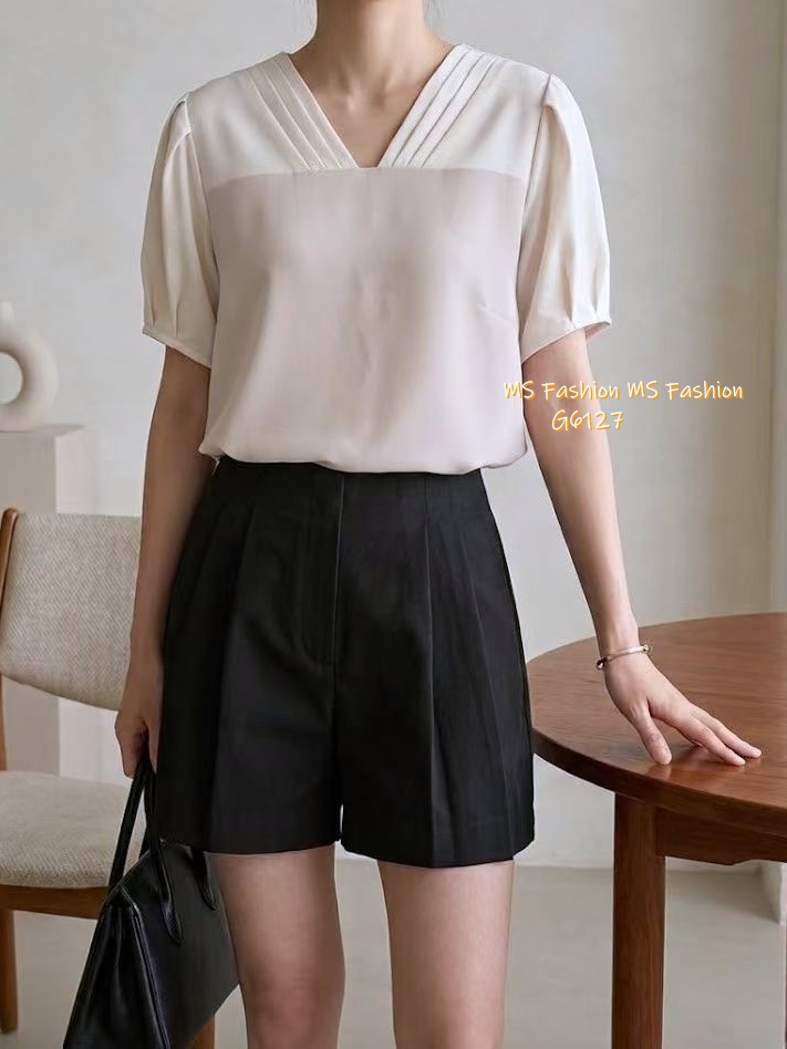 G6127 韓國🇰🇷靚料V領拼色top