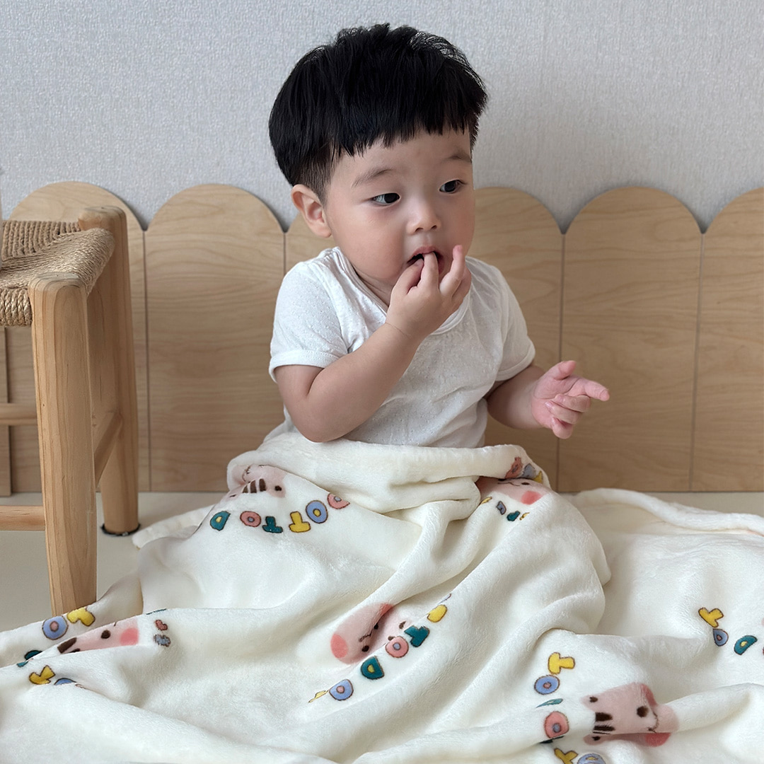 DOTTODOT 彩字軟萌物語系列-極細觸感毛絨毯