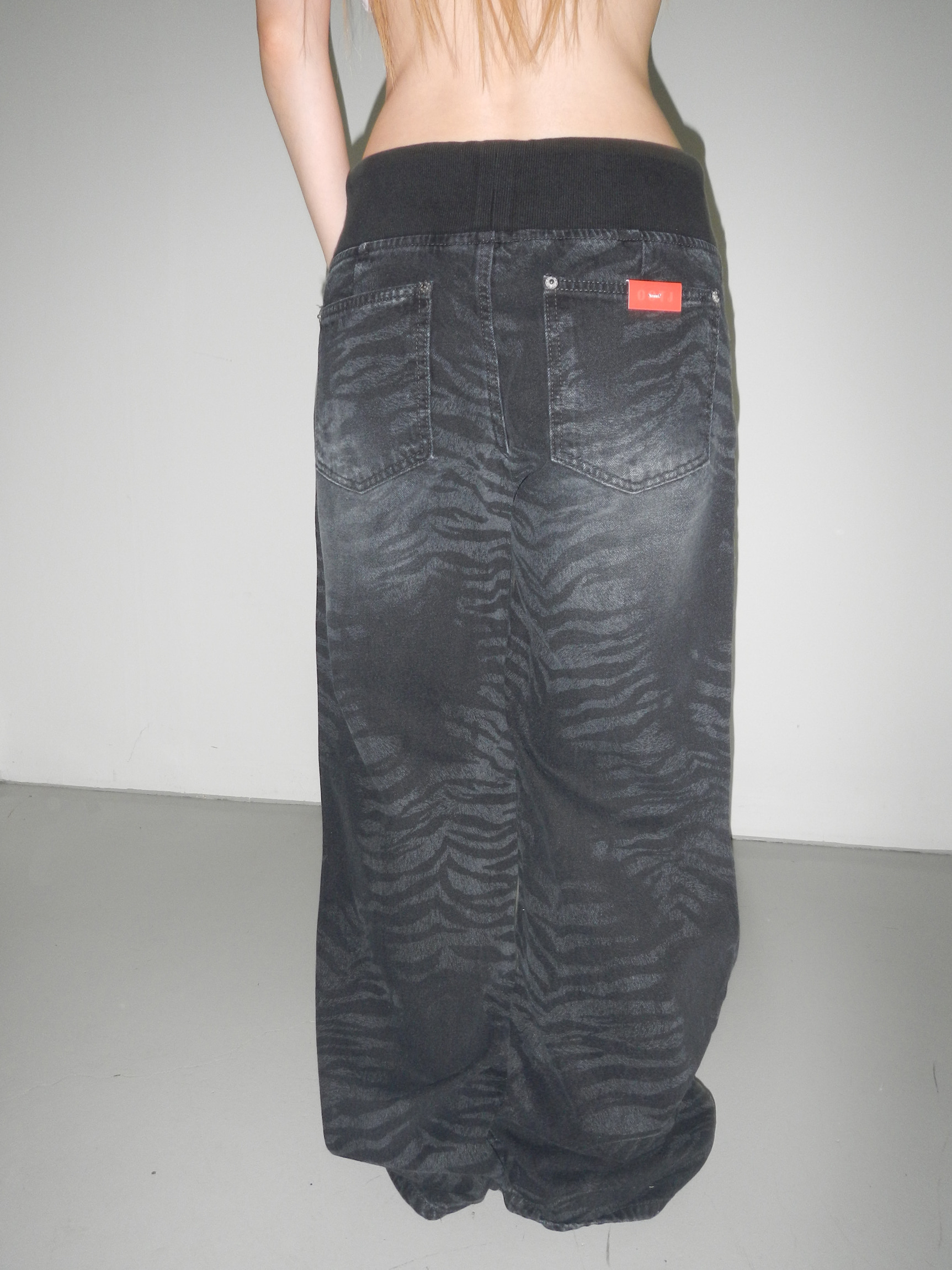 Zebra-Wash Wide Leg Denim Pants