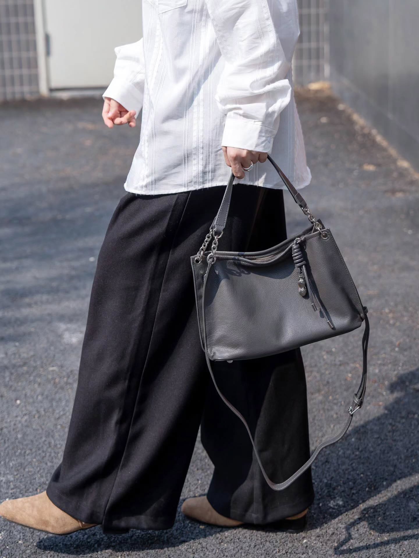 77-32# 铁扣手提斜挎包头层牛皮自然摔🇨🇳