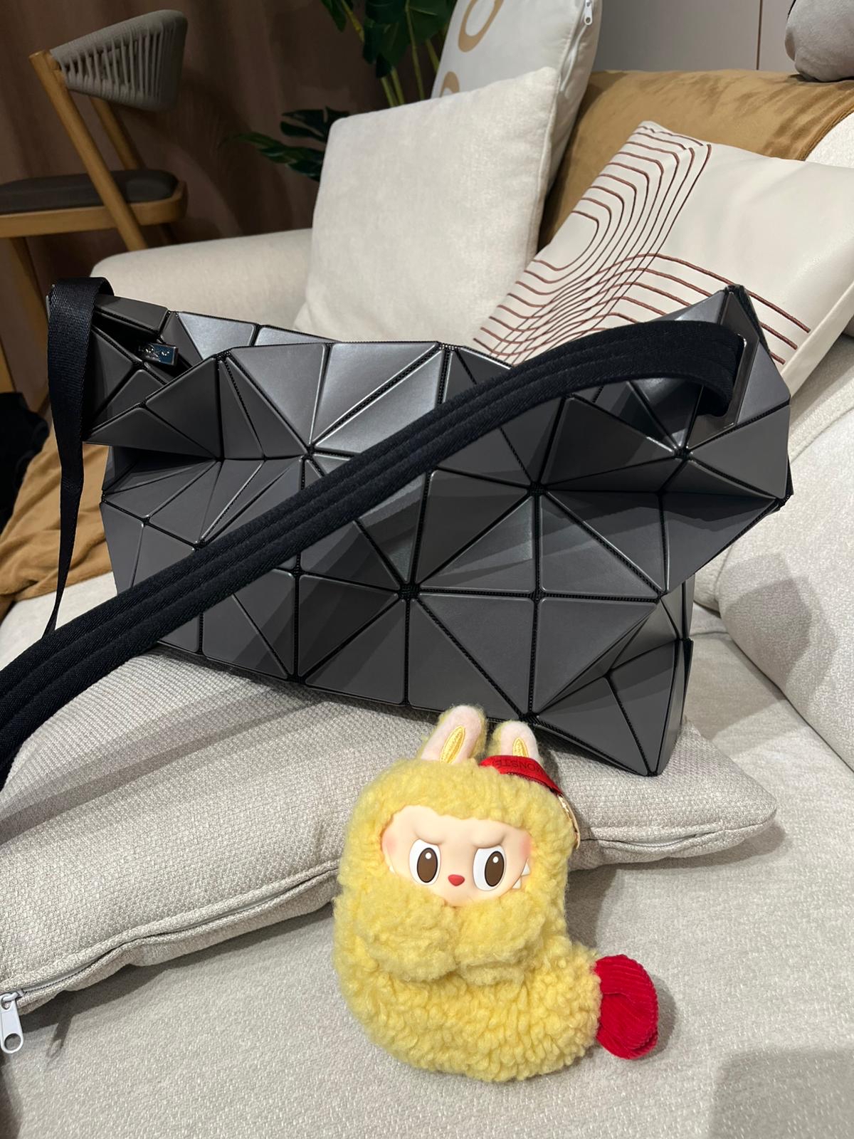 Issey Miyake Bao Bao Shoulder Bag 100%Authentic ,95%new✅dust bag