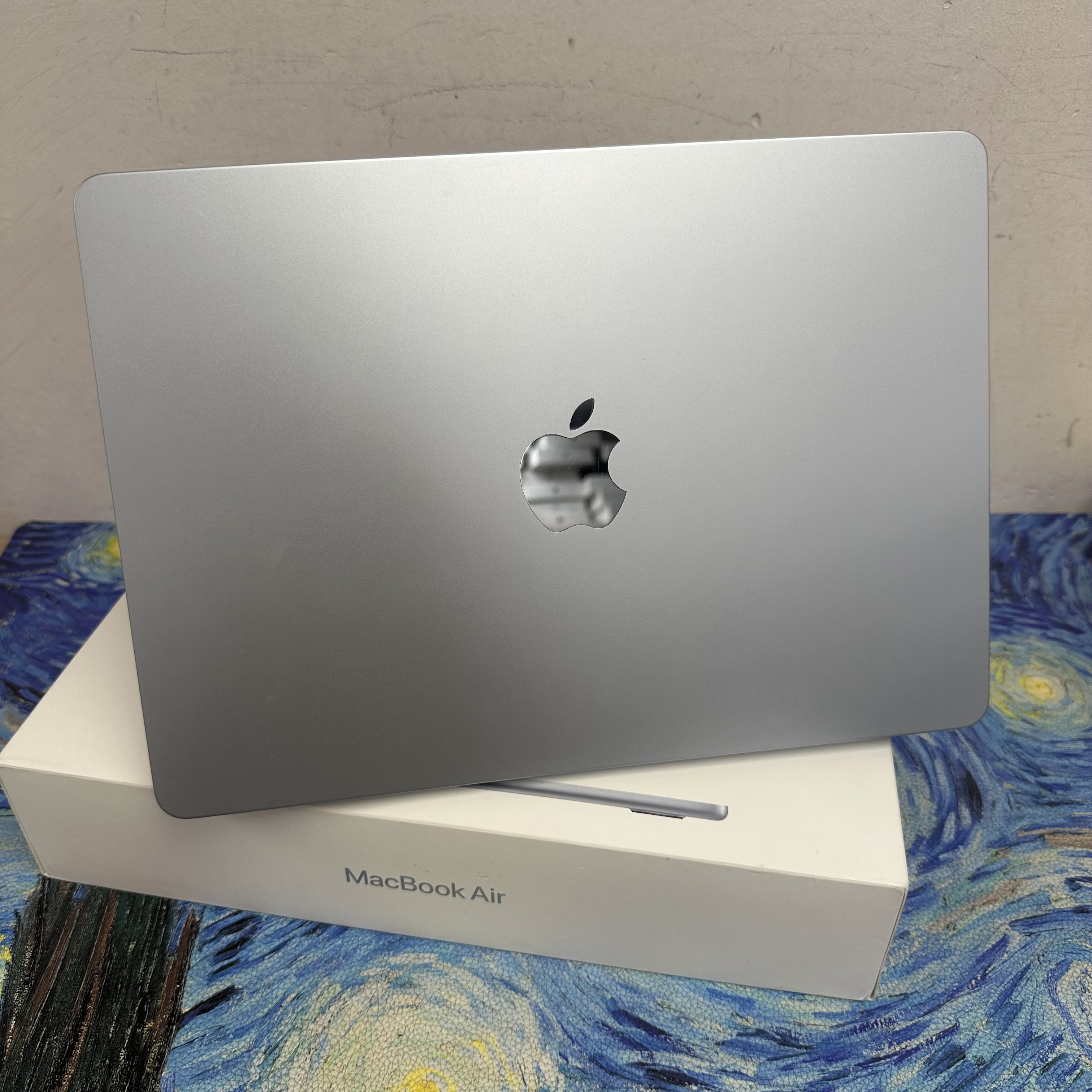 #5889 APPLE  MacBook Air M4 2025 M4 CPU/ 16GB Ram/256GB SSD/10核心GPU/Liquid Retina Mon/13吋/天藍色/Gaming Laptop / Notebook / 超強續航能力/文書機 / 畫圖 / 剪片 / Movie / Netflix 