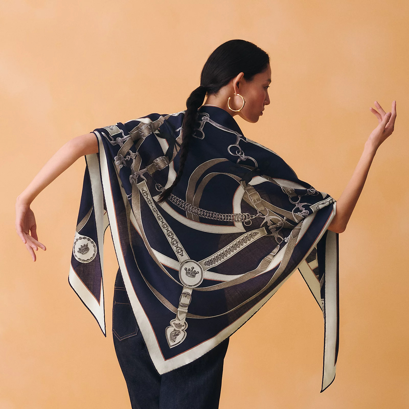 Hermès 全新🆕 手工卷邊山羊絨和真絲混紡 La Promenade du Matin 清晨漫步圖案 大三角巾