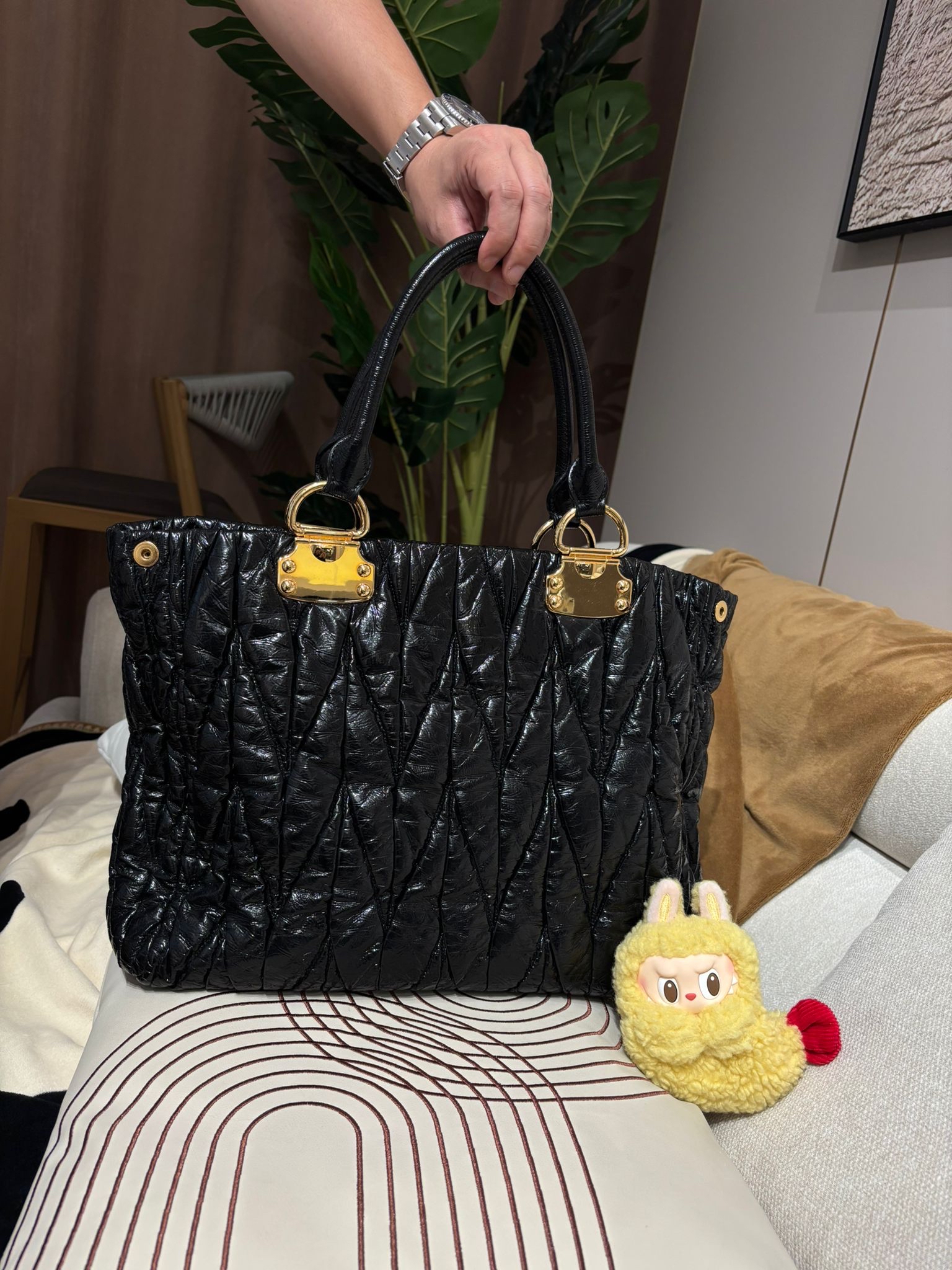 Miu Miu Shoulder Bag 100%Authentic, 98%New