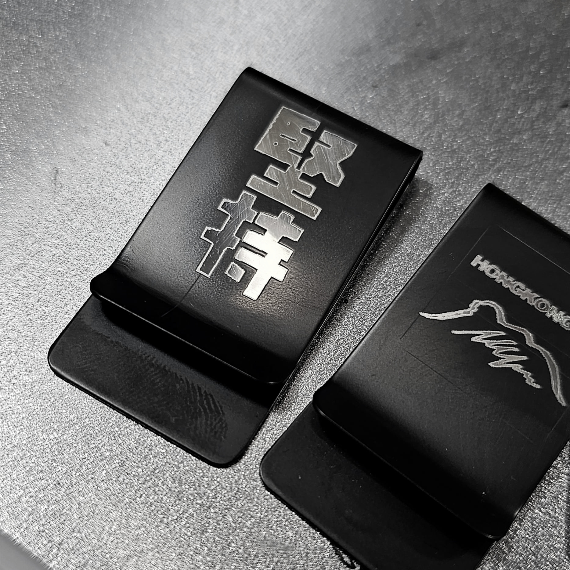  【鑄志 專屬刻字】系列：HONGKONGER錢夾