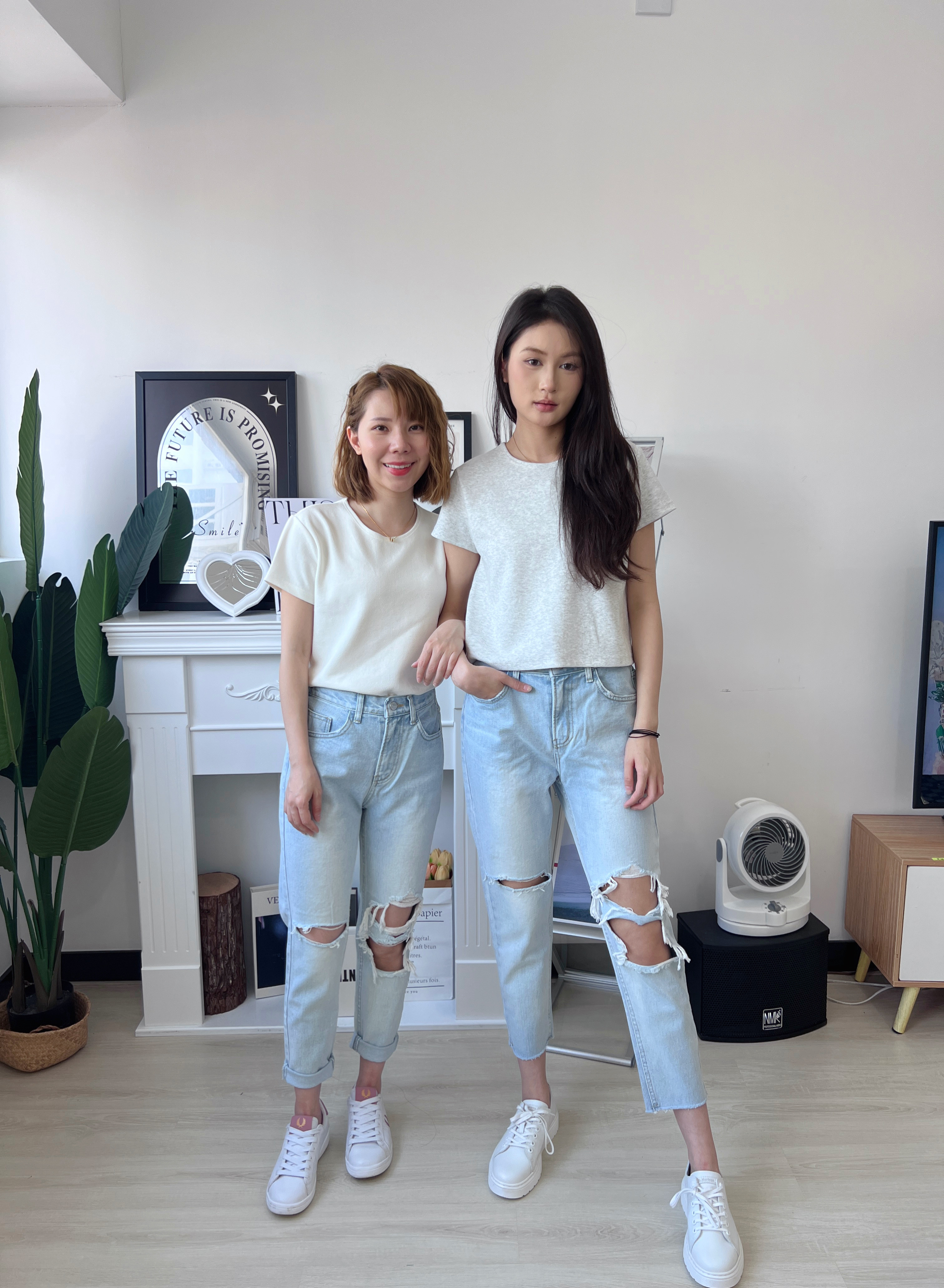 🇰🇷幼直紋淨色T (白色)